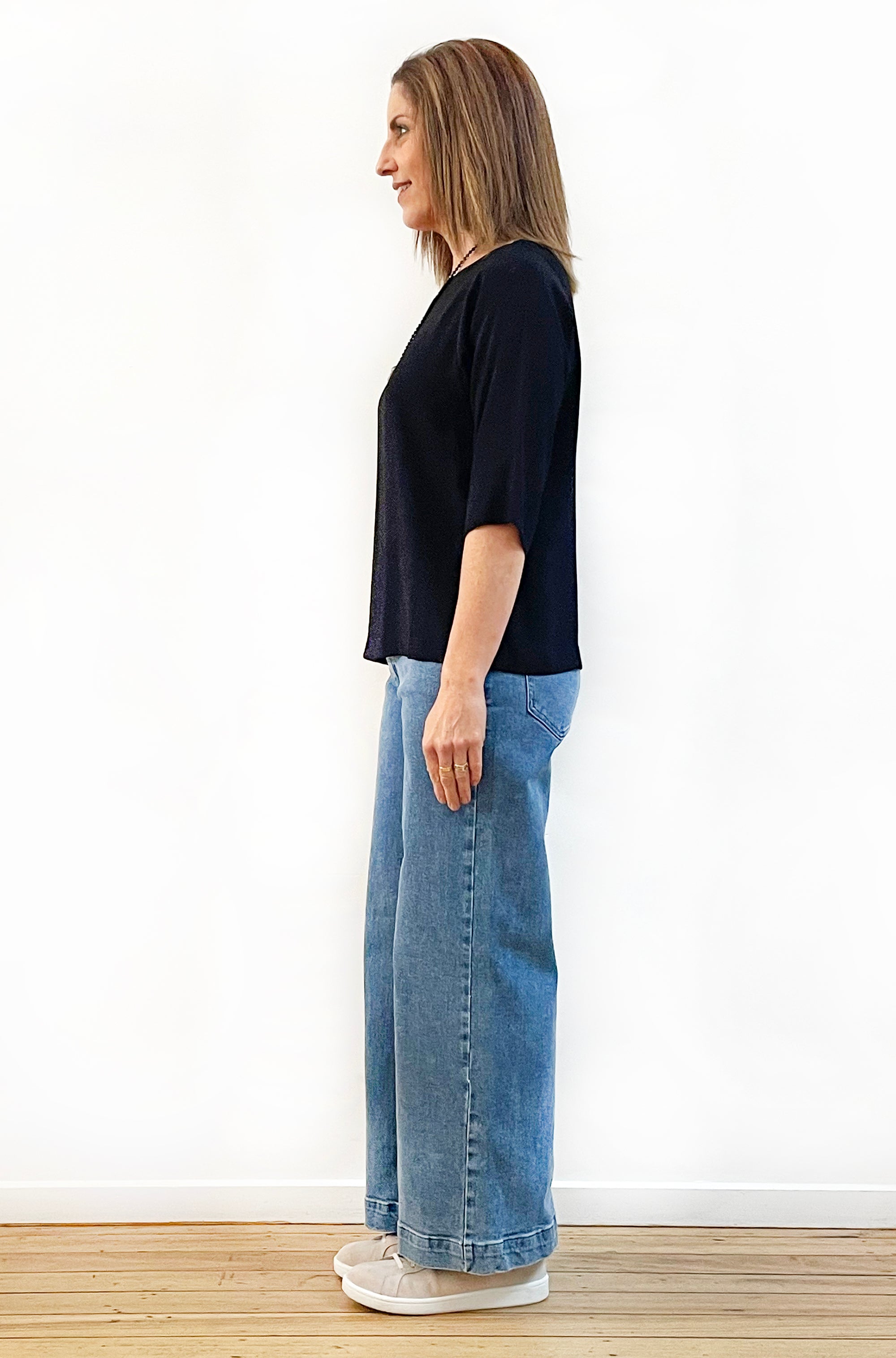VISCOSE FITTED SLEEVE TOP BLACK