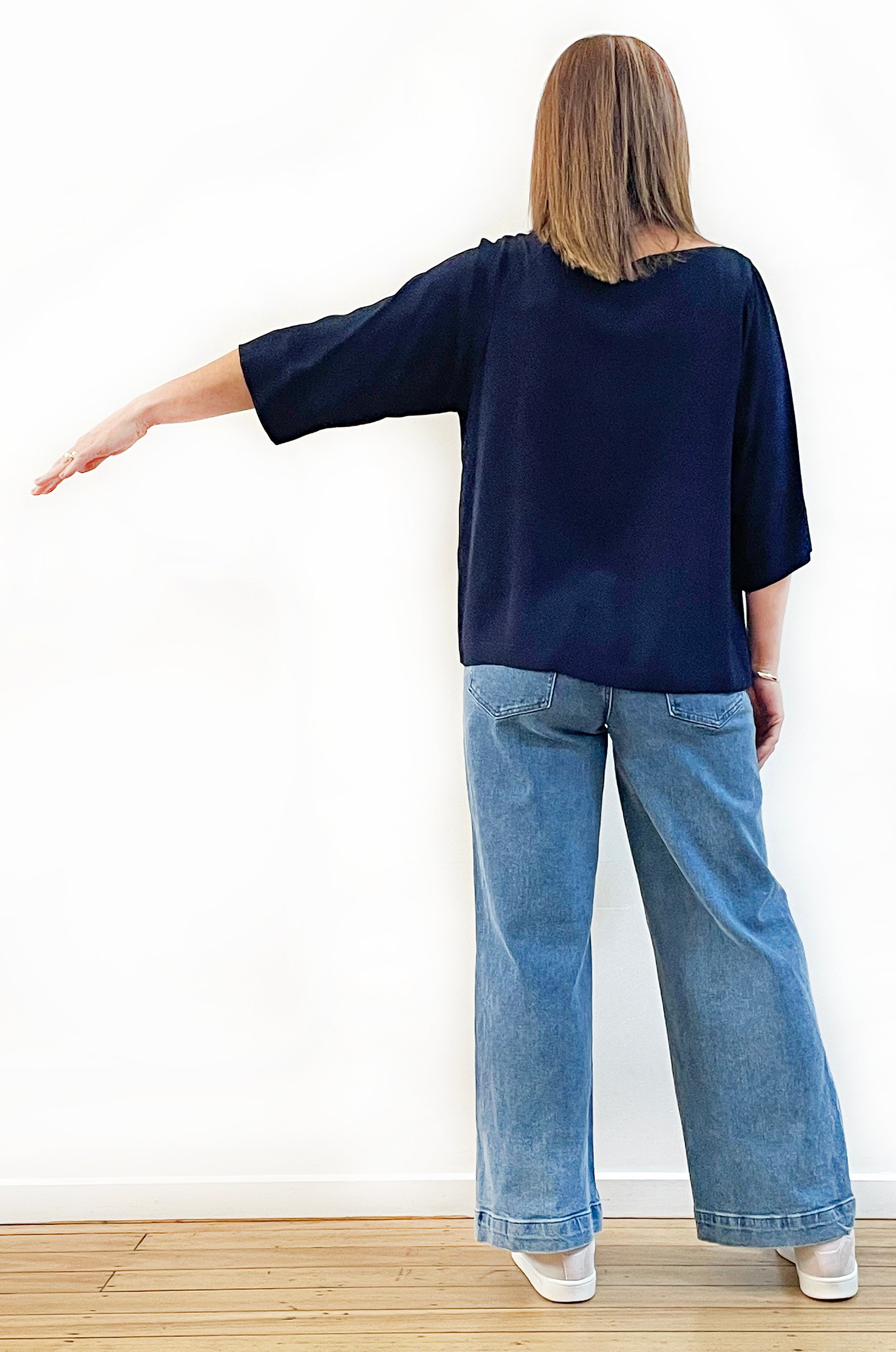 VISCOSE FITTED SLEEVE TOP NAVY