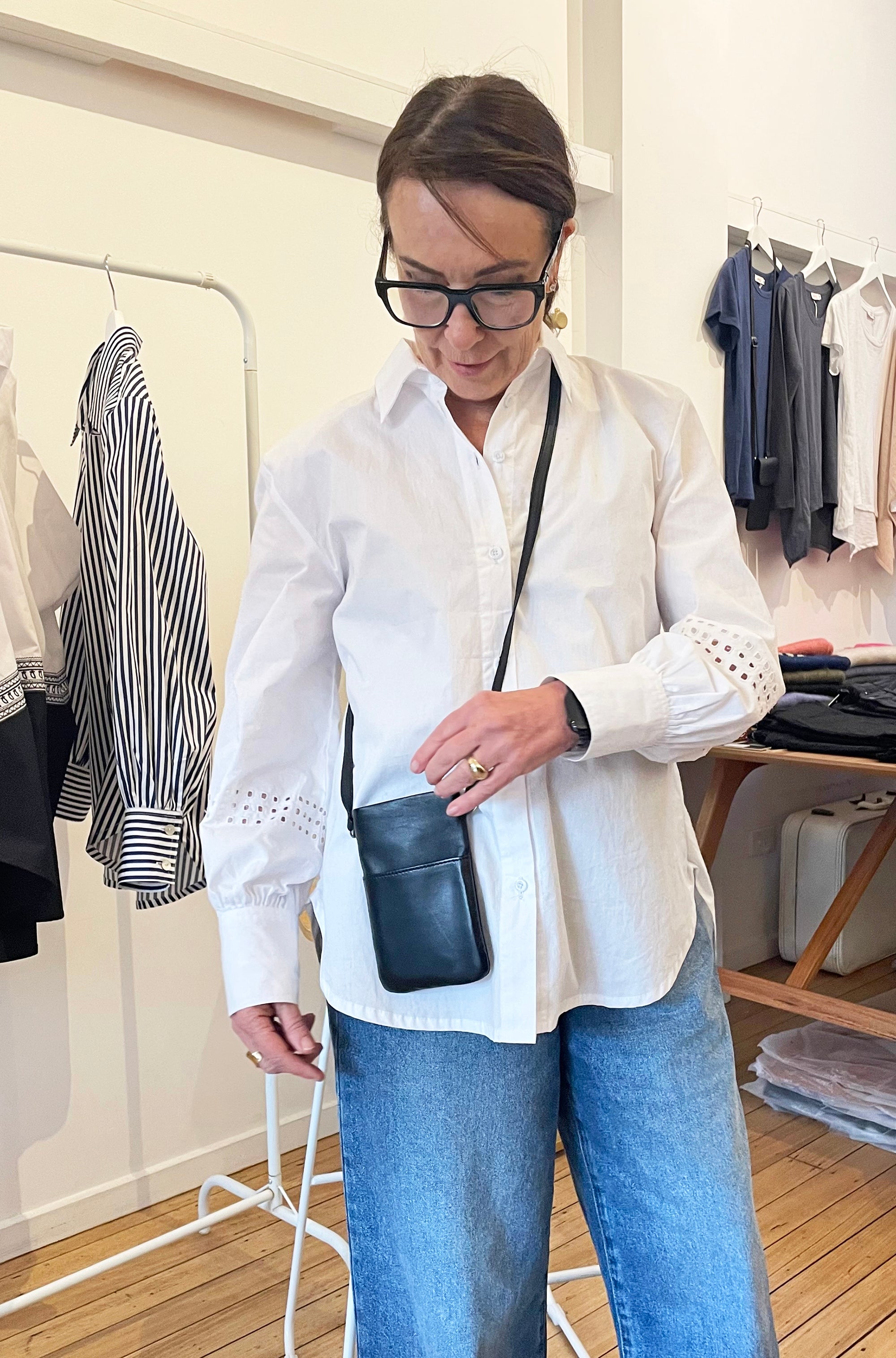 LEATHER PHONE BAG BLACK
