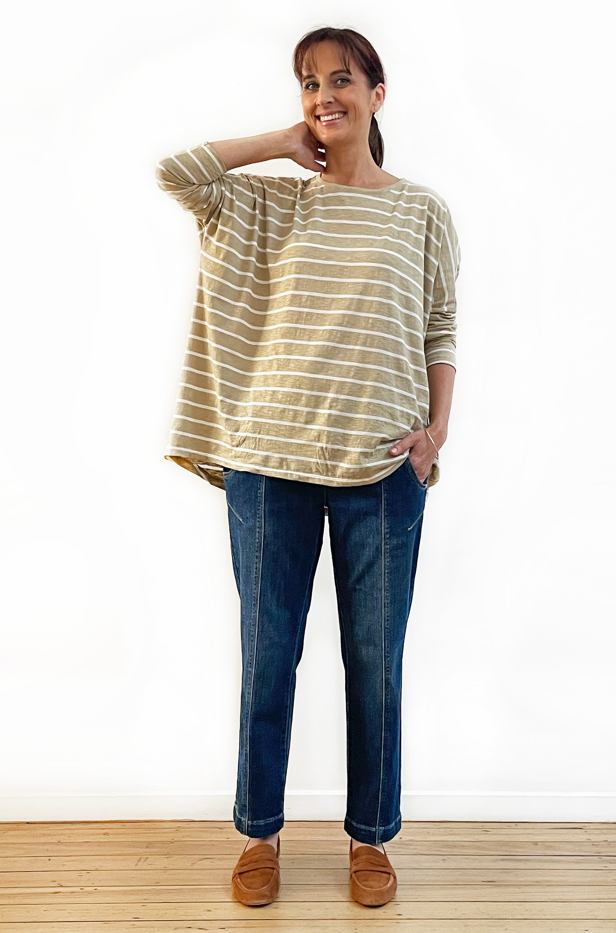 LONG SLEEVE CURVED HEM BOX TOP STONE STRIPE