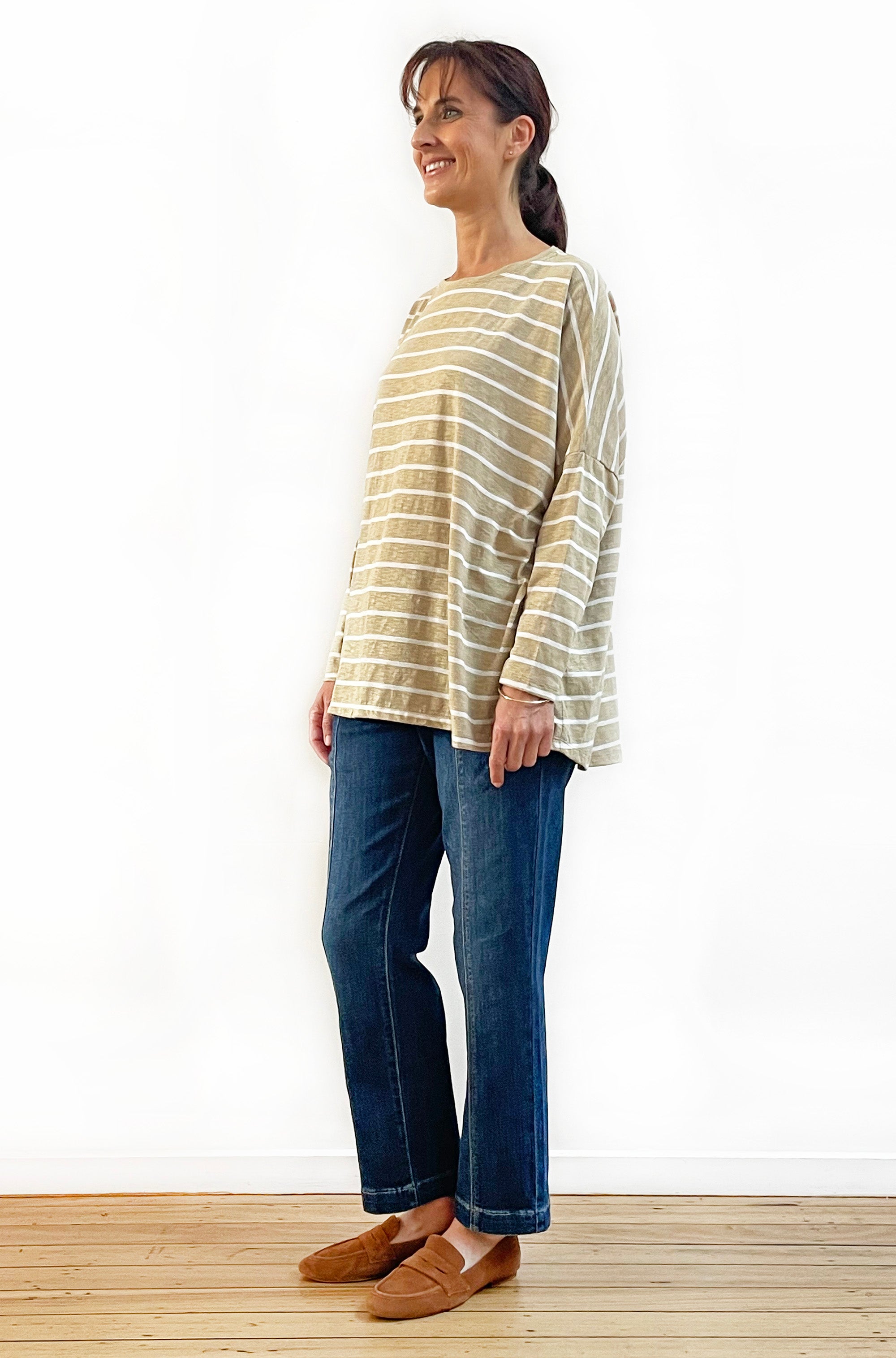 LONG SLEEVE CURVED HEM BOX TOP STONE STRIPE