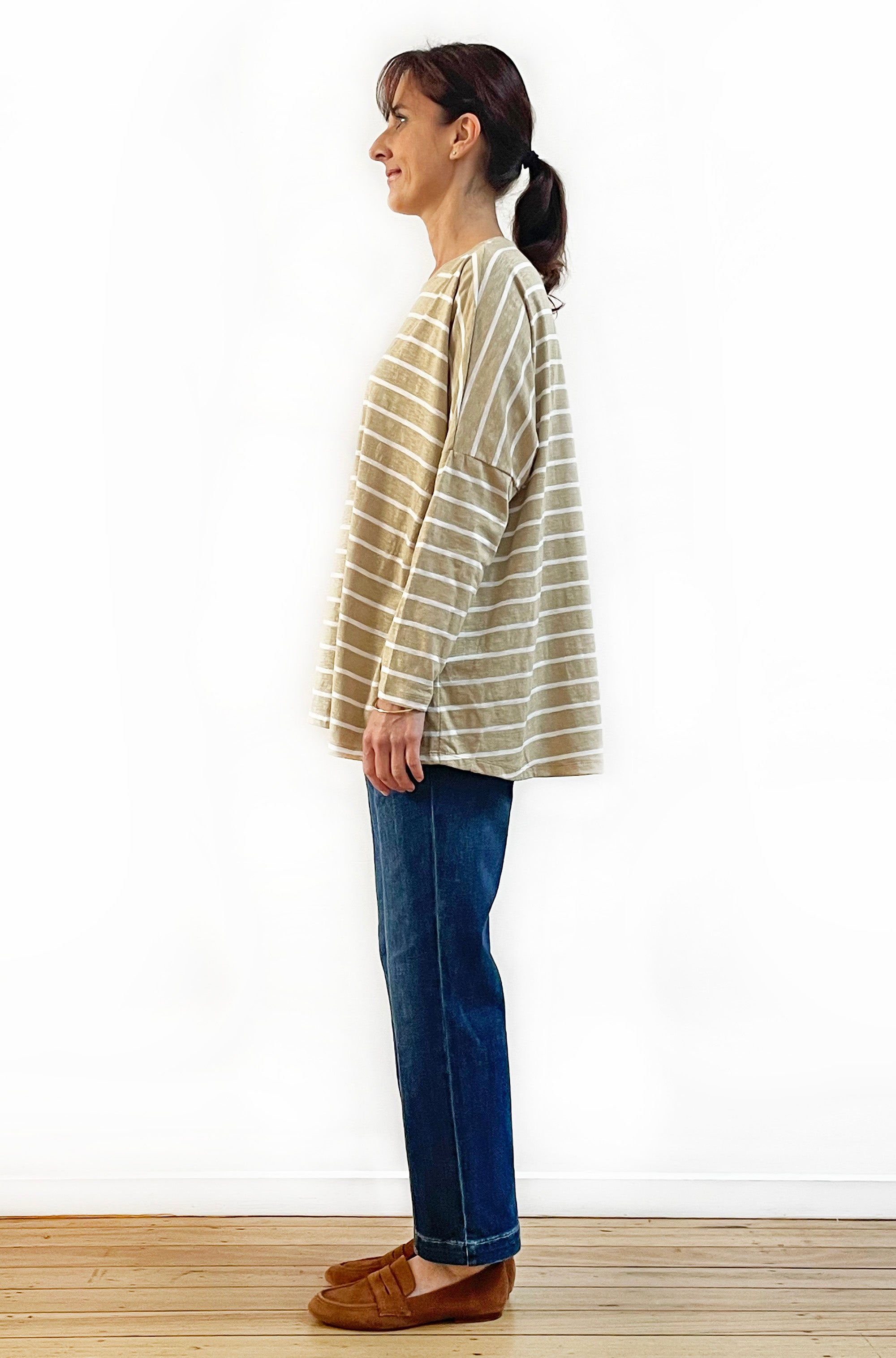 LONG SLEEVE CURVED HEM BOX TOP STONE STRIPE