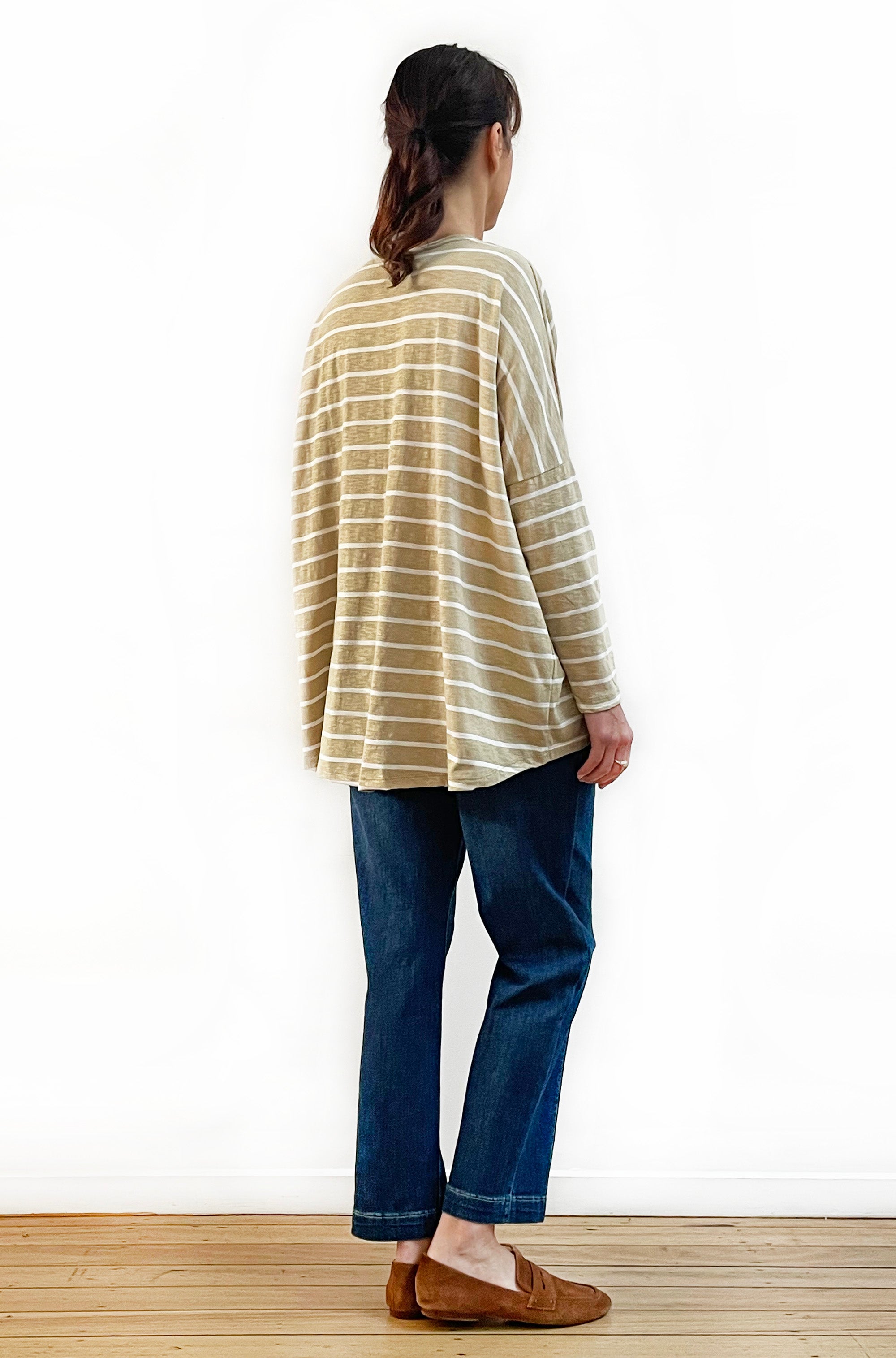 LONG SLEEVE CURVED HEM BOX TOP STONE STRIPE