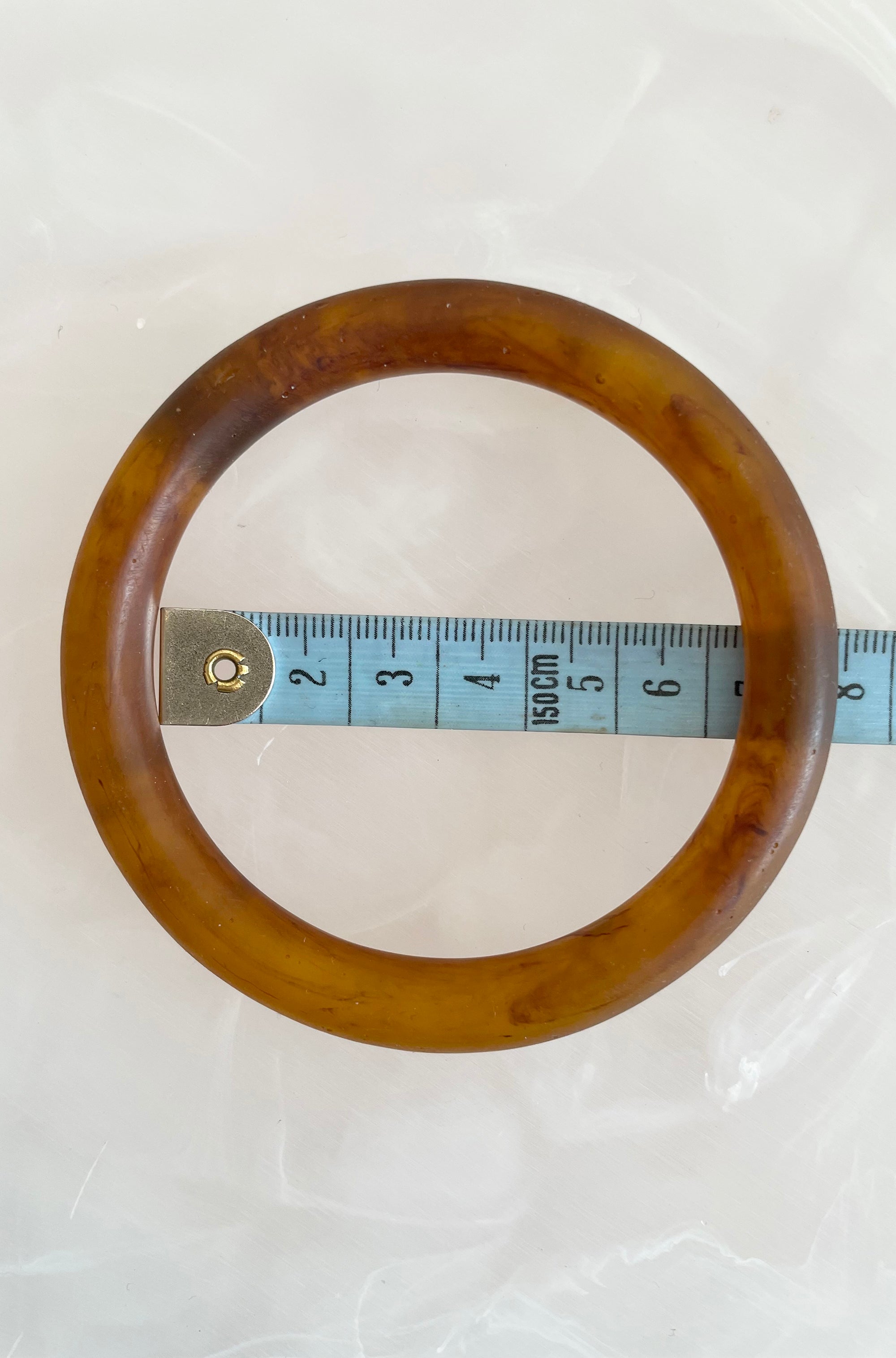RESIN ROUND BANGLE AMBER