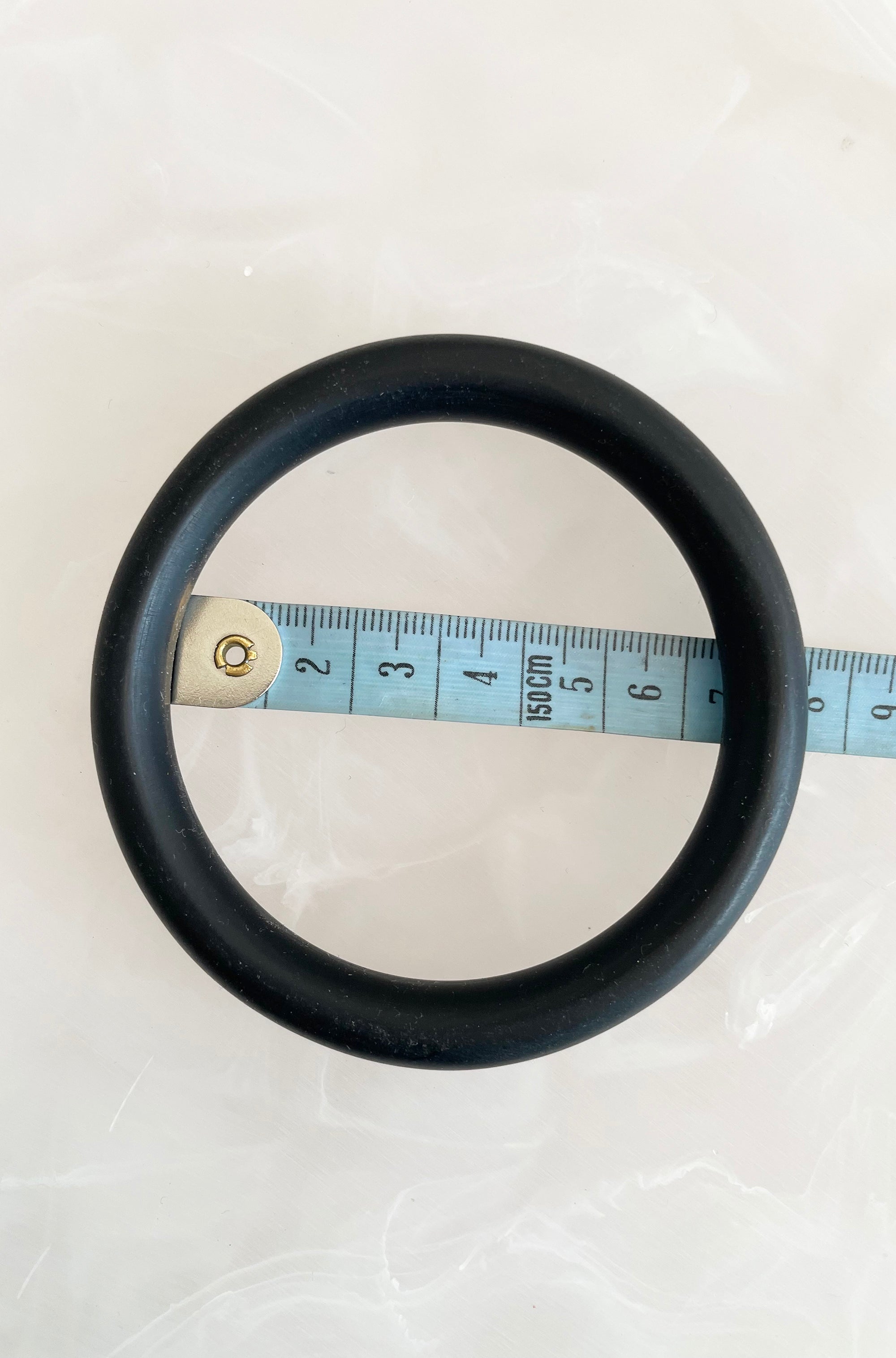 RESIN ROUND BANGLE BLACK