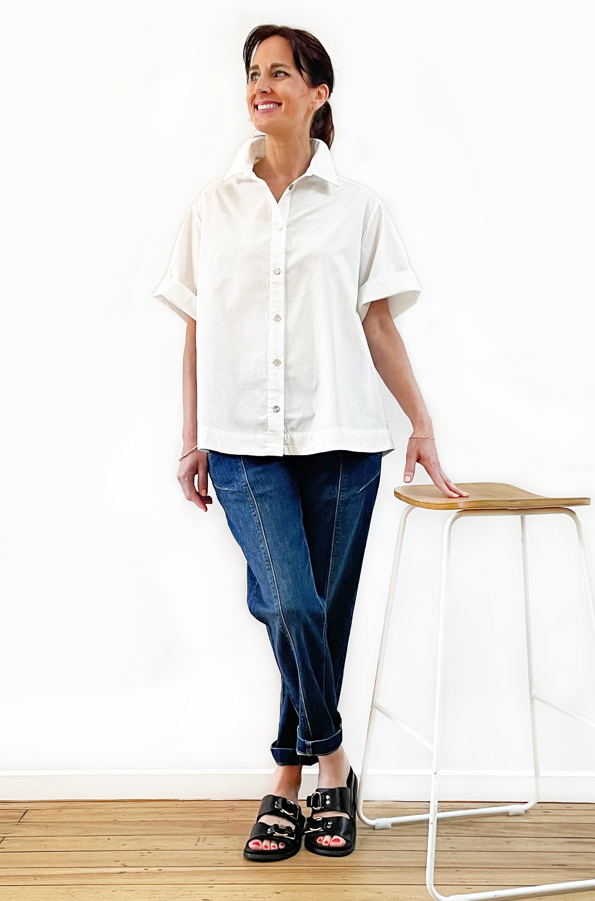 COTTON GATHERED BACK SWING SHIRT WHITE