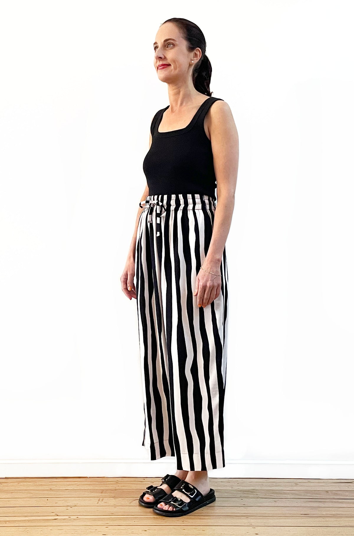 STRIPE PRINT CROPPED WIDE LEG PANT BLACK