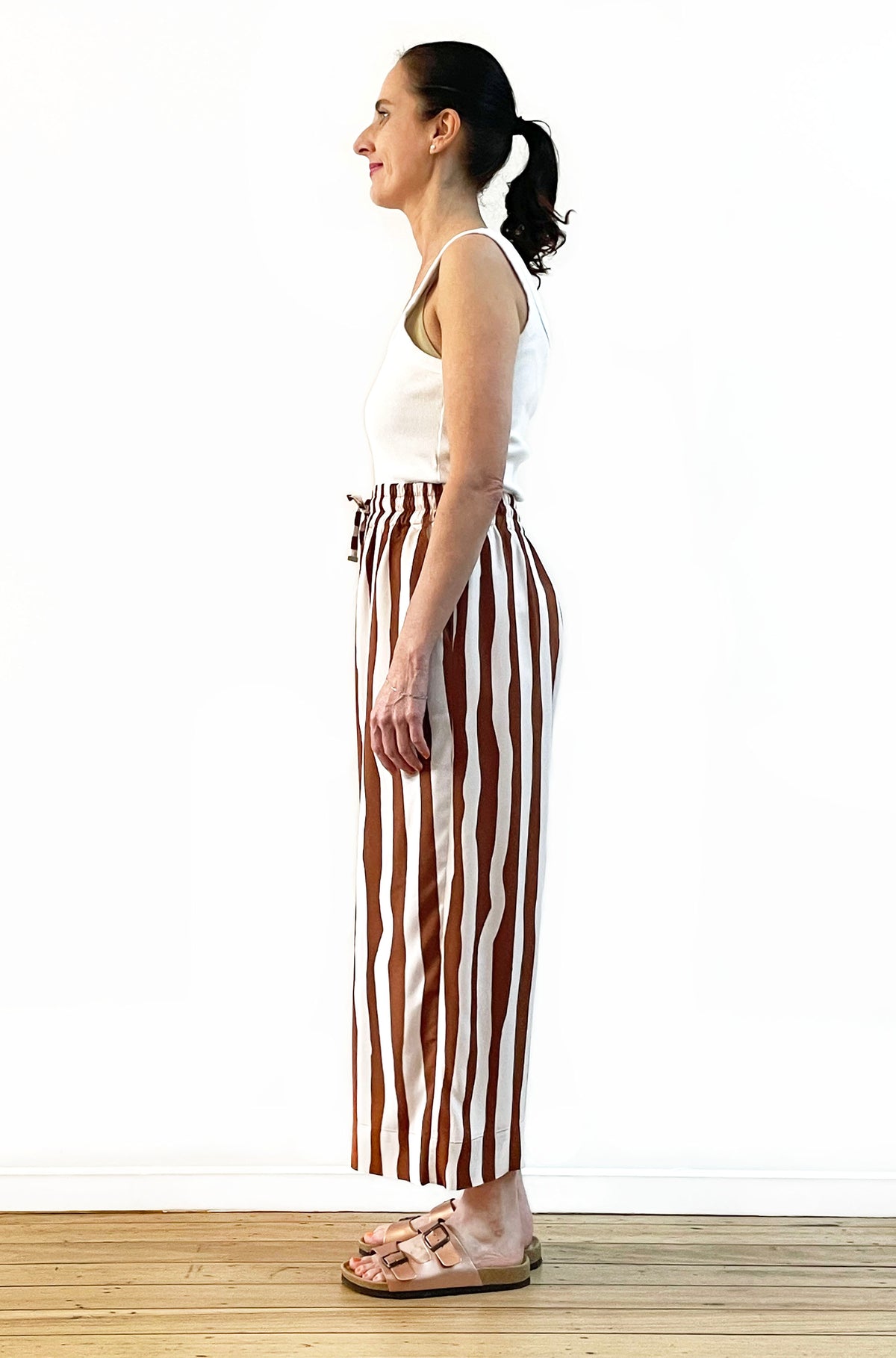 STRIPE PRINT CROPPED WIDE LEG PANT CHESNUT
