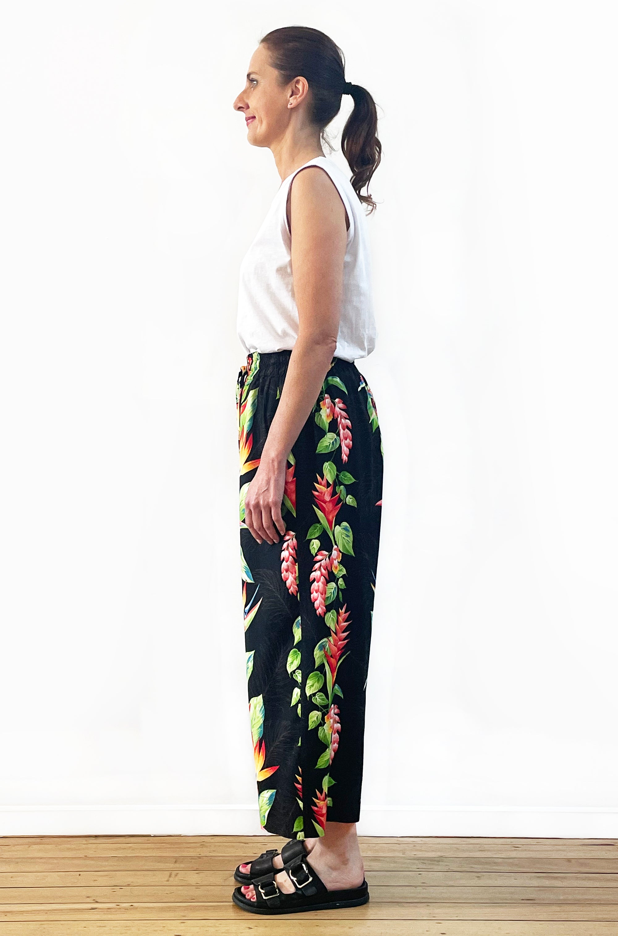 TROPICAL PRINT TIE FRONT PANT