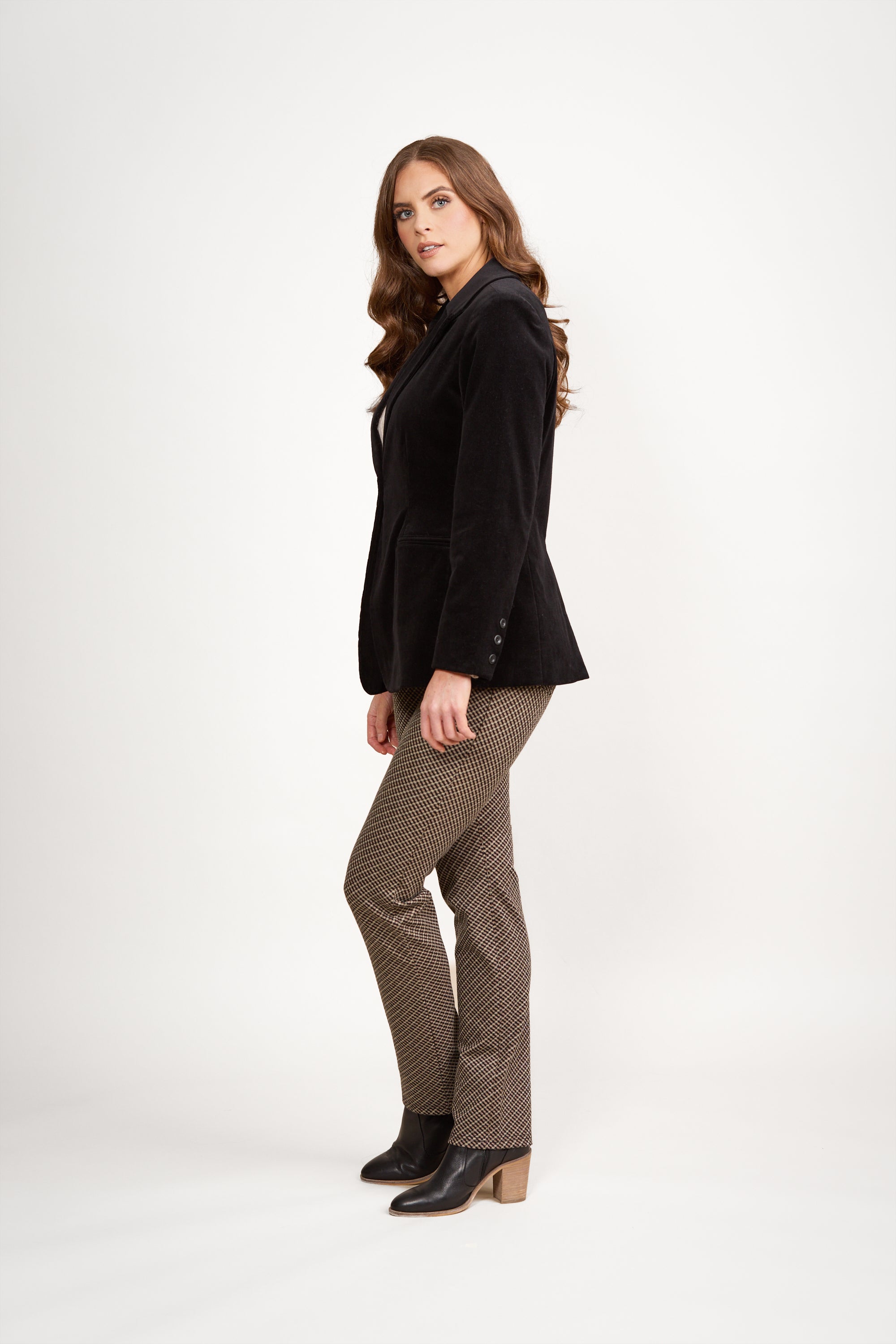 VASSALLI SHAPED PINWALE CORD BLAZER BLACK