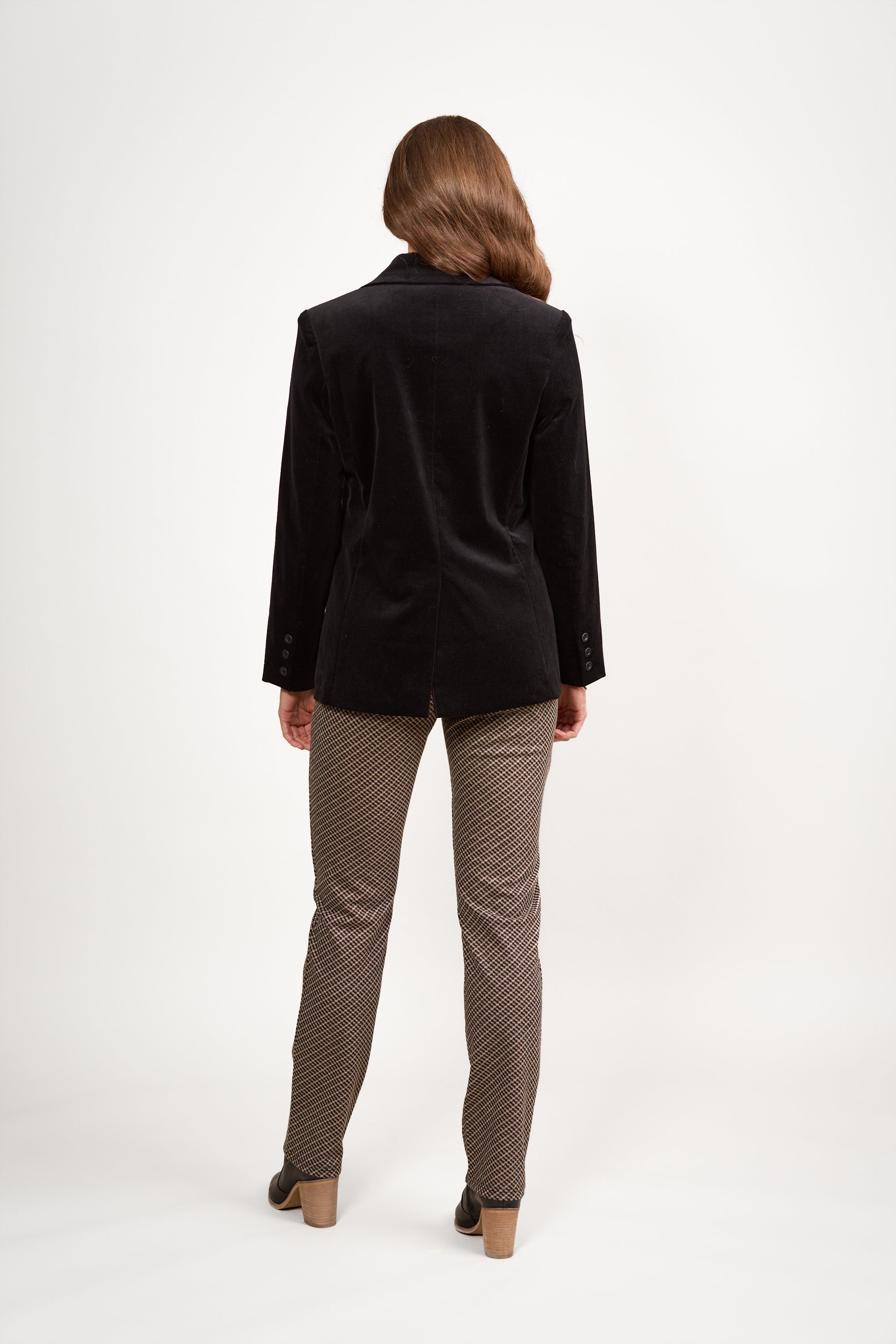 VASSALLI SHAPED PINWALE CORD BLAZER BLACK
