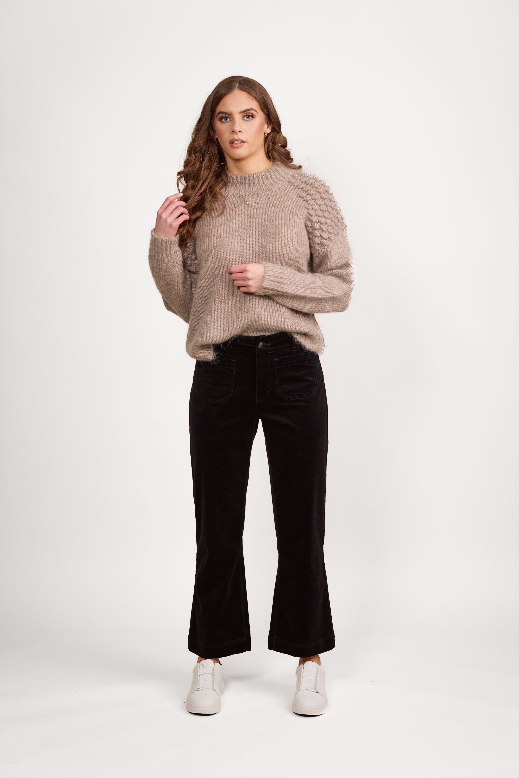 VASSALLI WIDE LEG ANKLE GRAZER CORD PANT BLACK