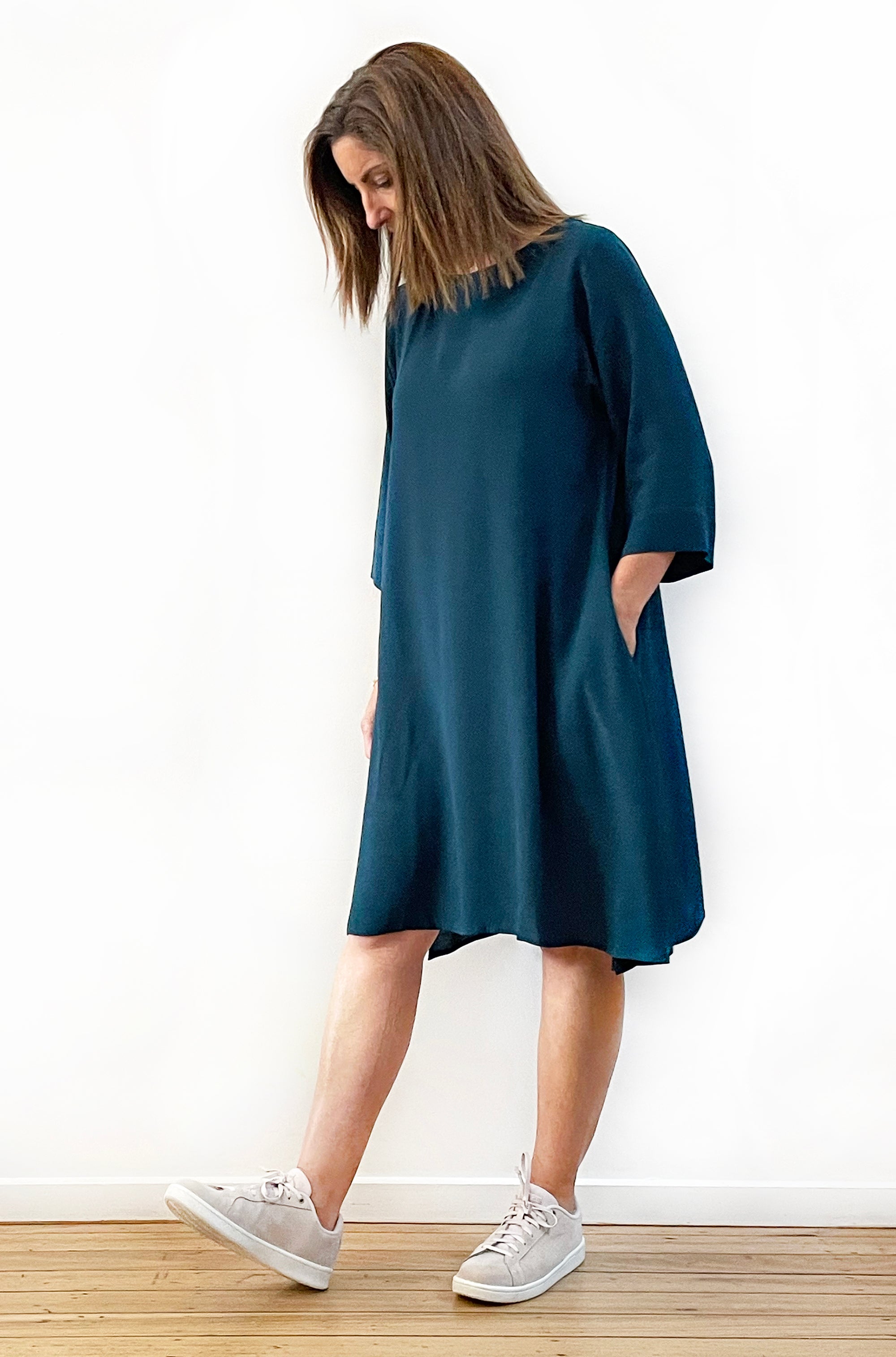 VISCOSE A-LINE SHIFT DRESS DEEP GREEN VISCOSE A-LINE SHIFT DRESS DEEP GREEN