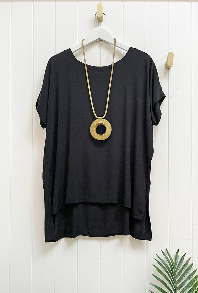 WIRE DONUT NECKLACE BRASS