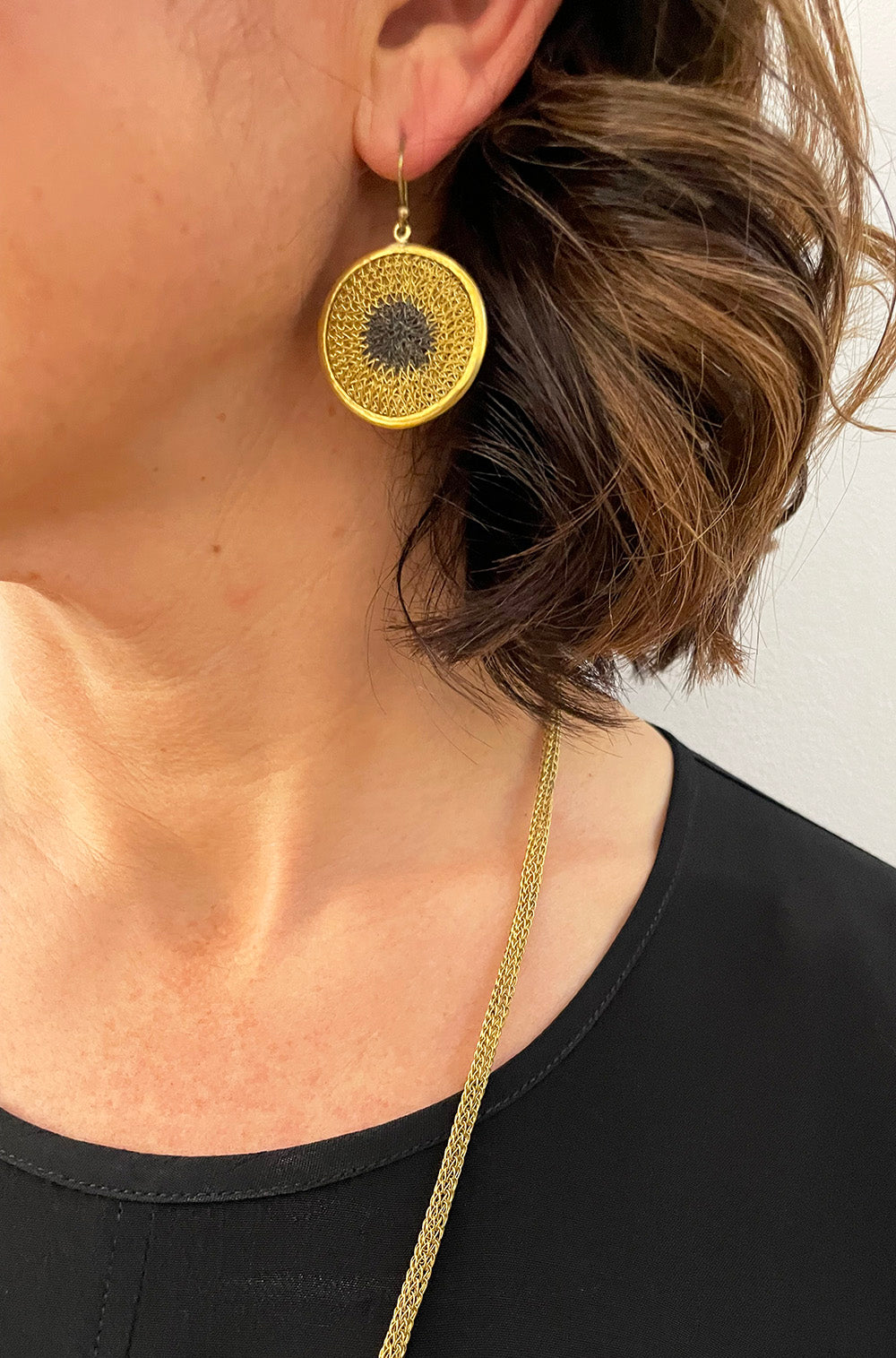 WIRE TWO TONE DISC EARRINGS BRASS