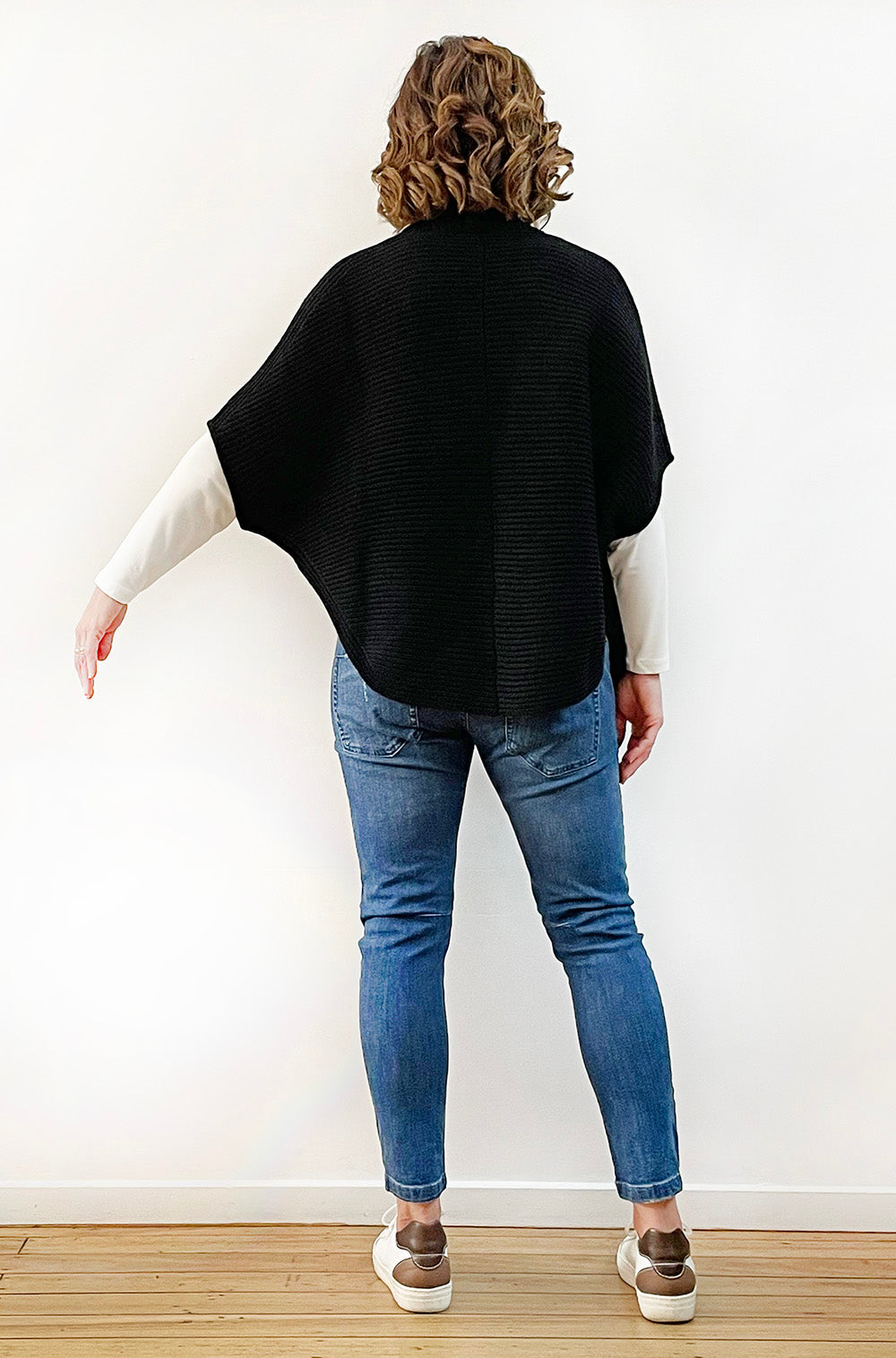 YOU'RE MINE CARDI BLACK