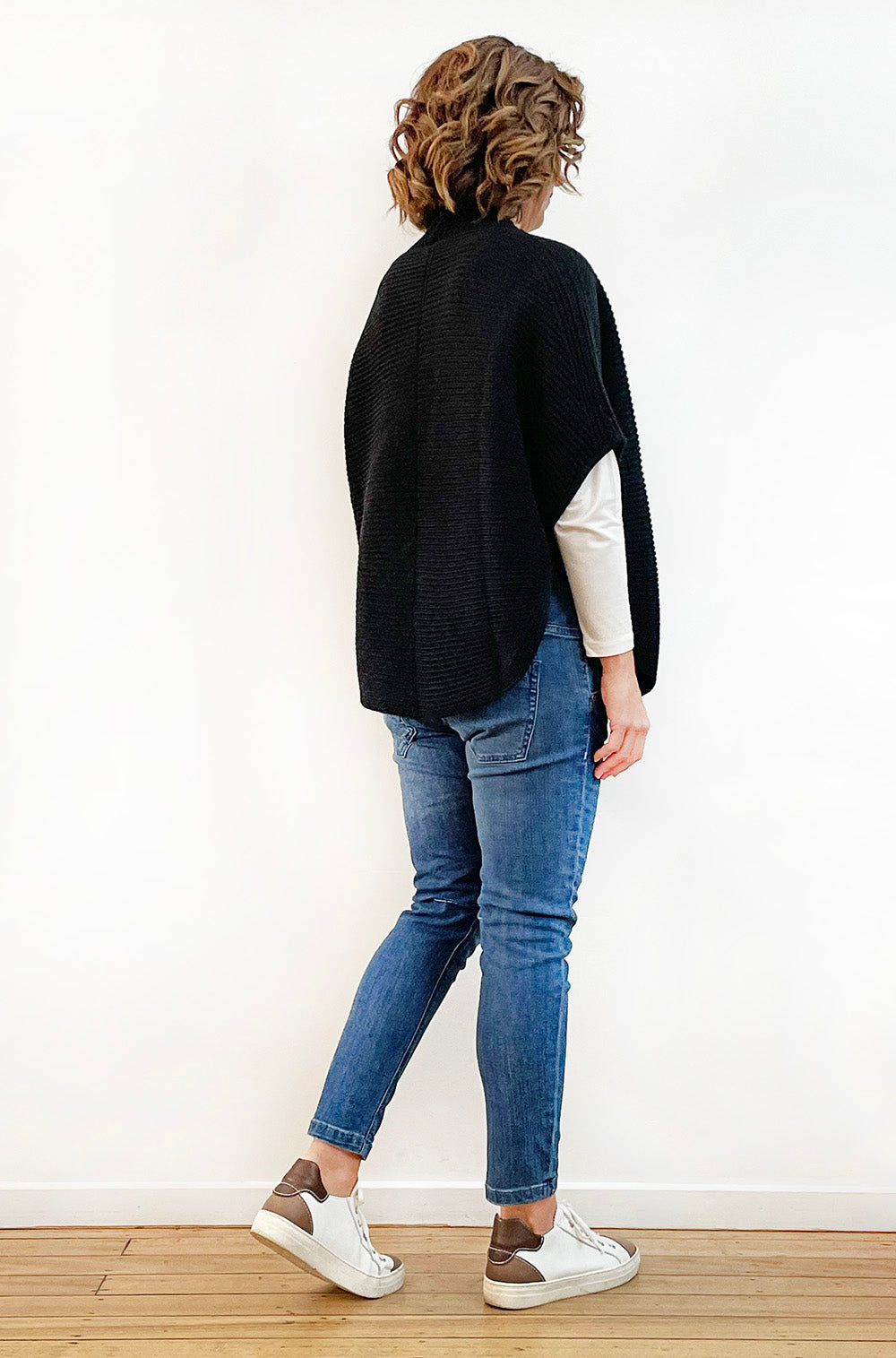 YOU'RE MINE CARDI BLACK