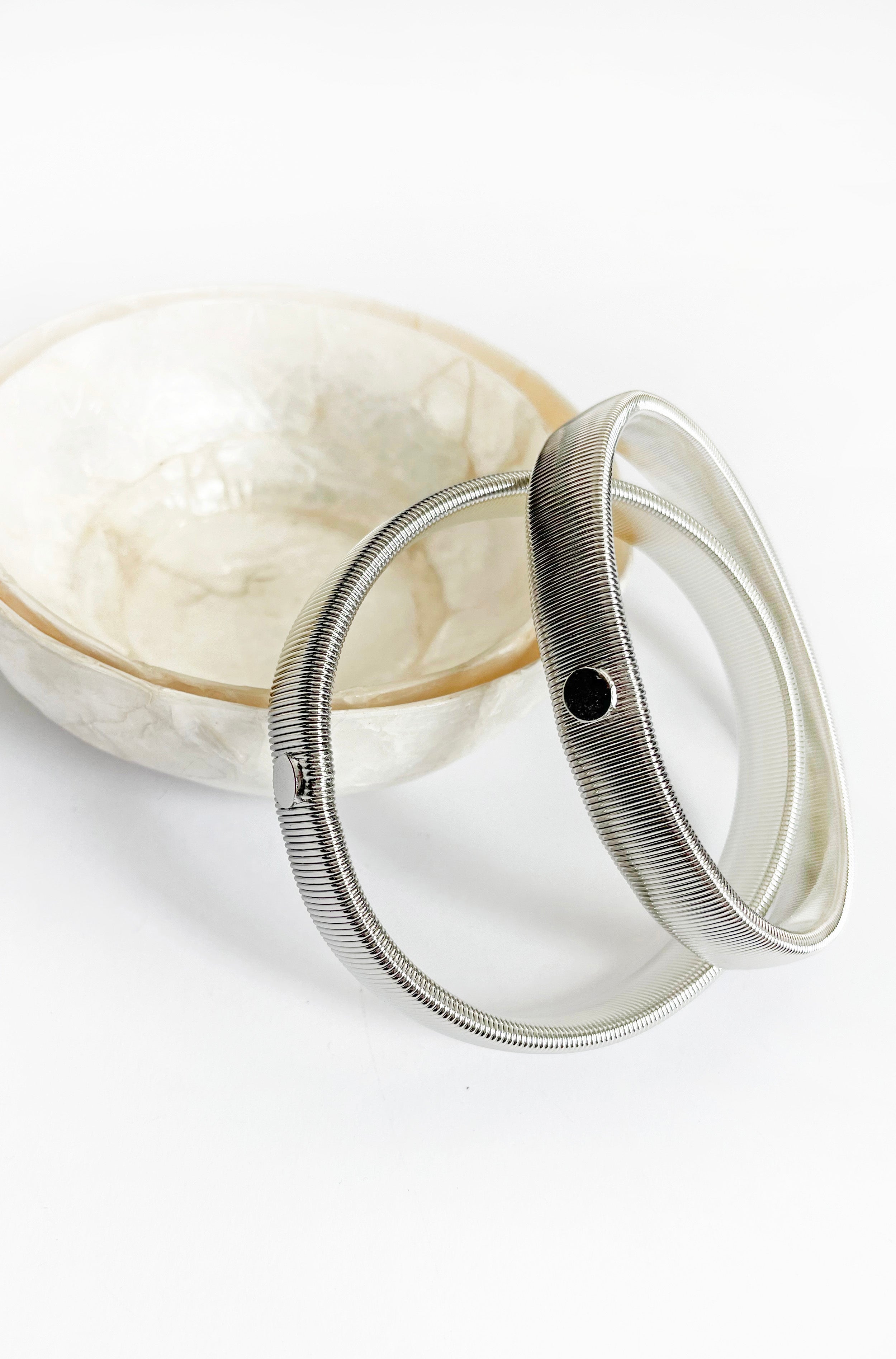 ELASTICATED ARMBANDS SILVER