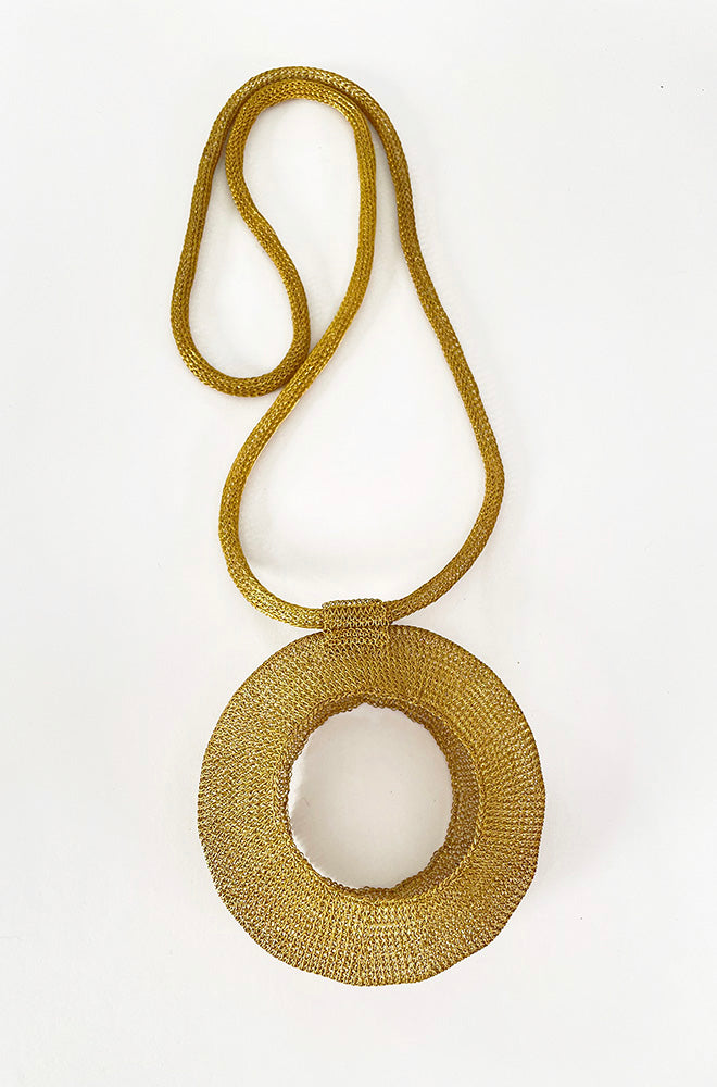 WIRE DONUT NECKLACE BRASS