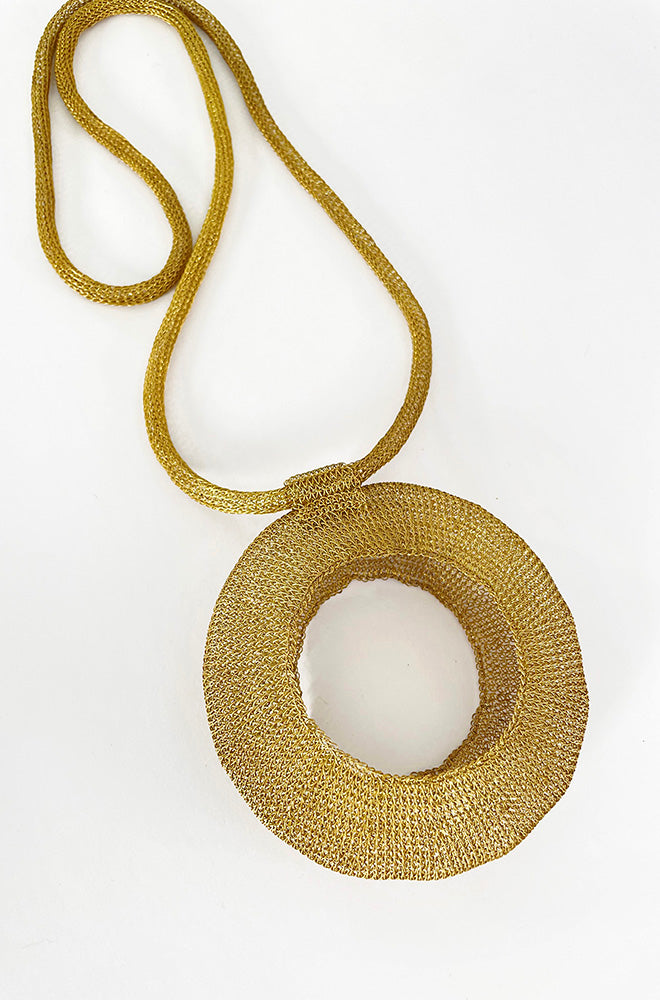WIRE DONUT NECKLACE BRASS