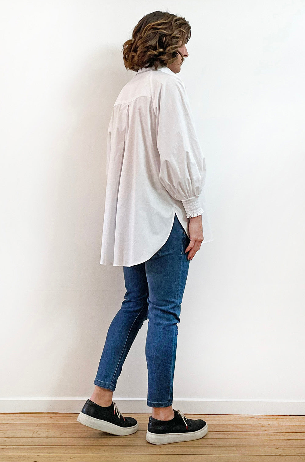 COTTON SHIRRED SLEEVE SHIRT WHITE
