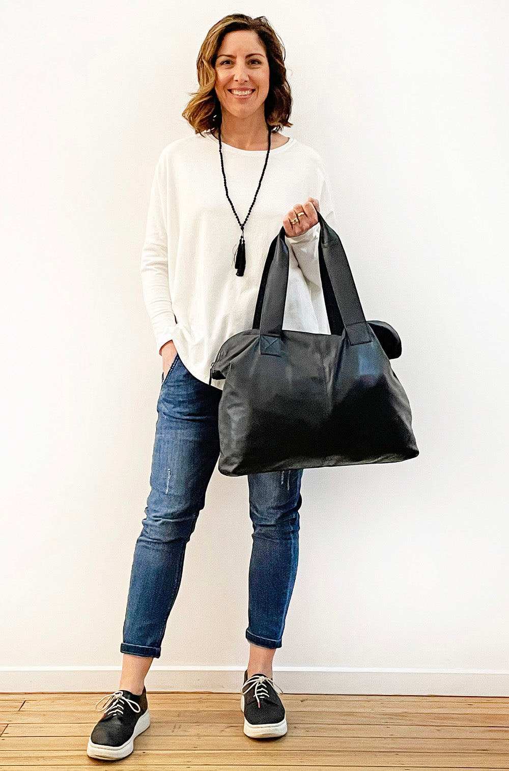LEATHER JETSET BAG BLACK