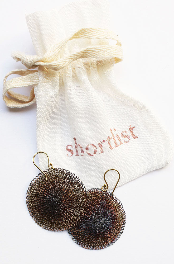 MEDIUM WIRE DISC EARRINGS OXIDISED
