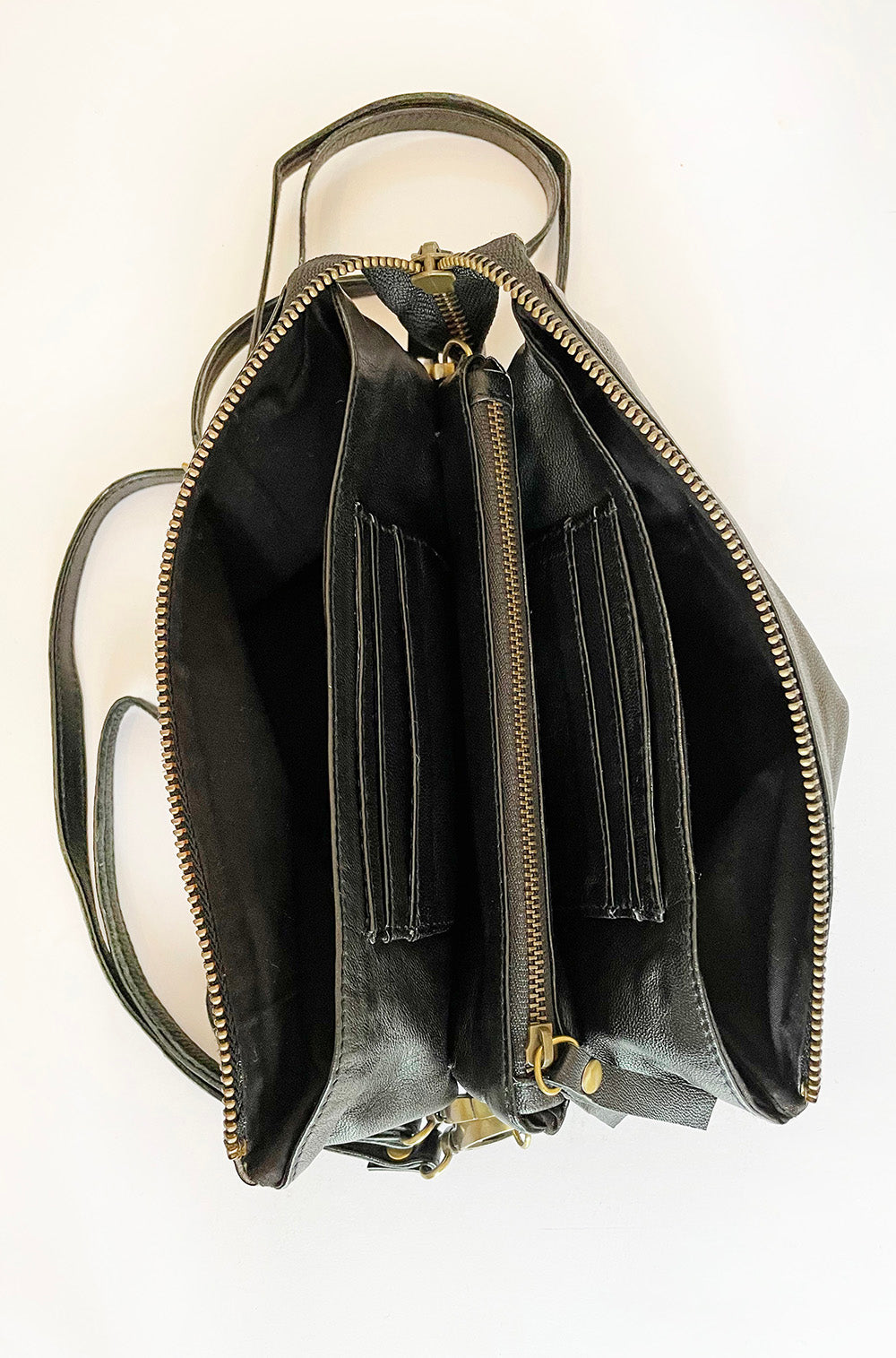 LEATHER WALKING BAG BLACK