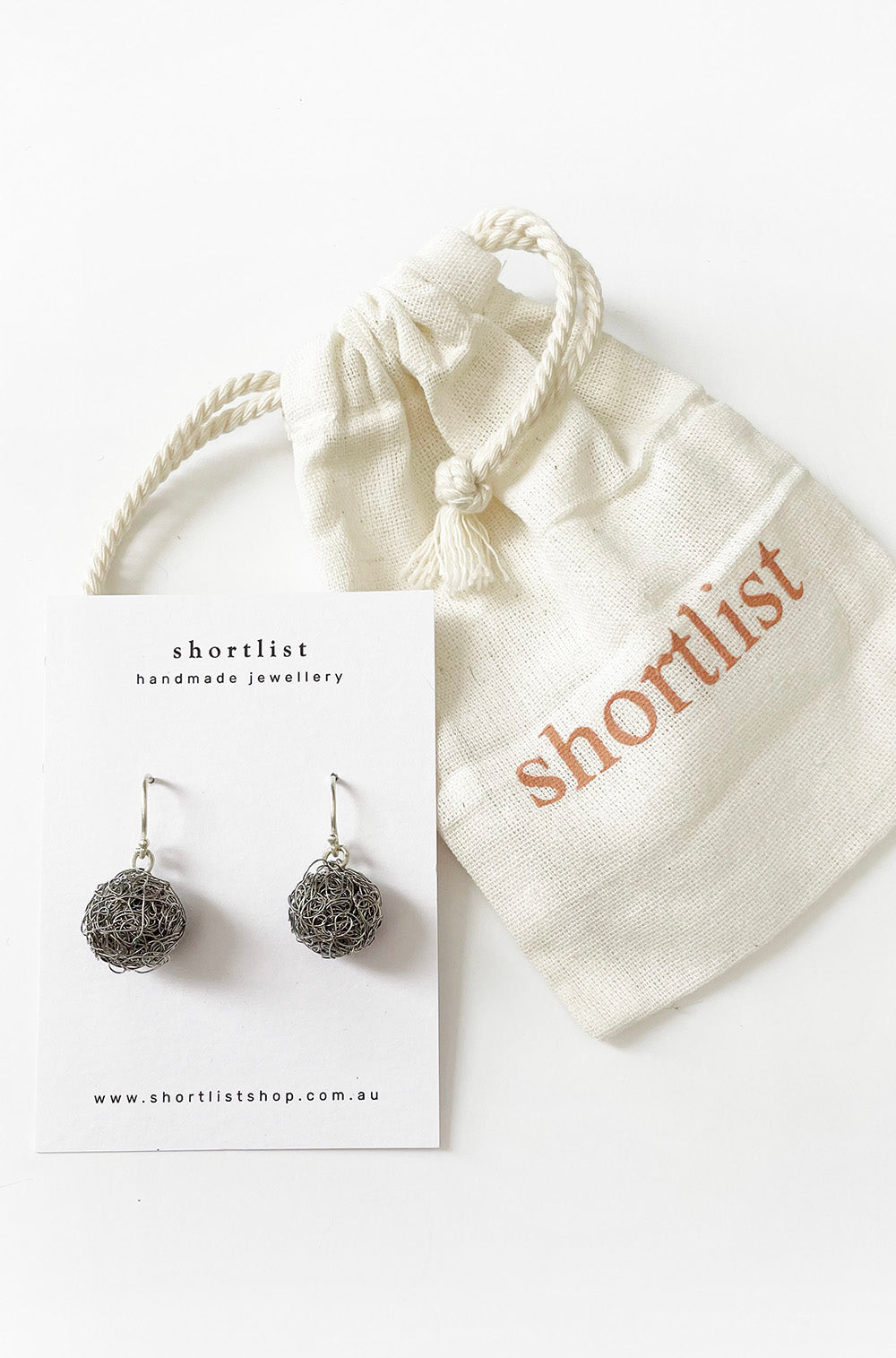 SMALL WIRE BALL EARRINGS SILVER