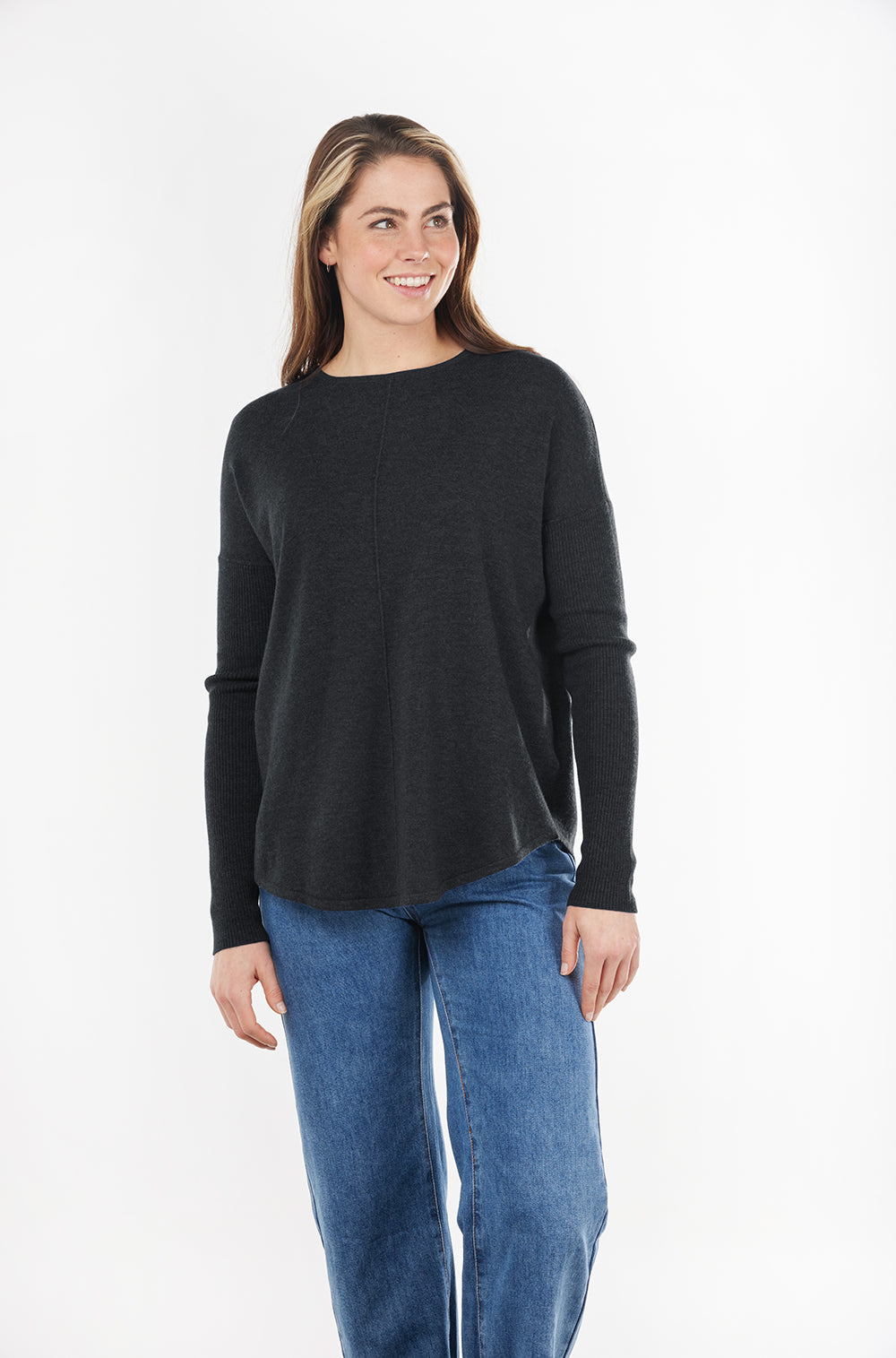 BRIDGE & LORD MERINO CASHMERE RELAXED CREW NECK BLACK