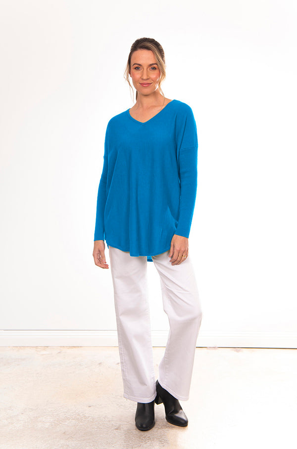 BRIDGE & LORD MERINO CASHMERE RELAXED V-NECK ELECTRIC BLUE