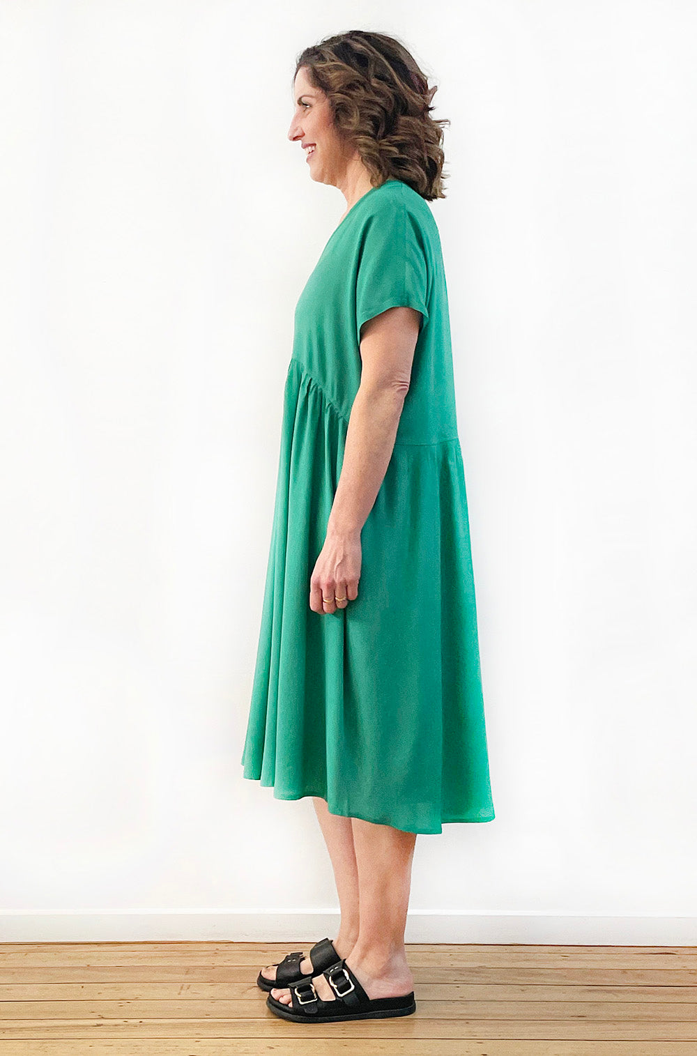 VISCOSE V-NECK SMOCK DRESS JADE GREEN