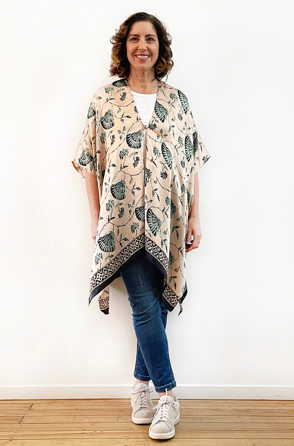 SILK KIMONO IN FAN PRINT