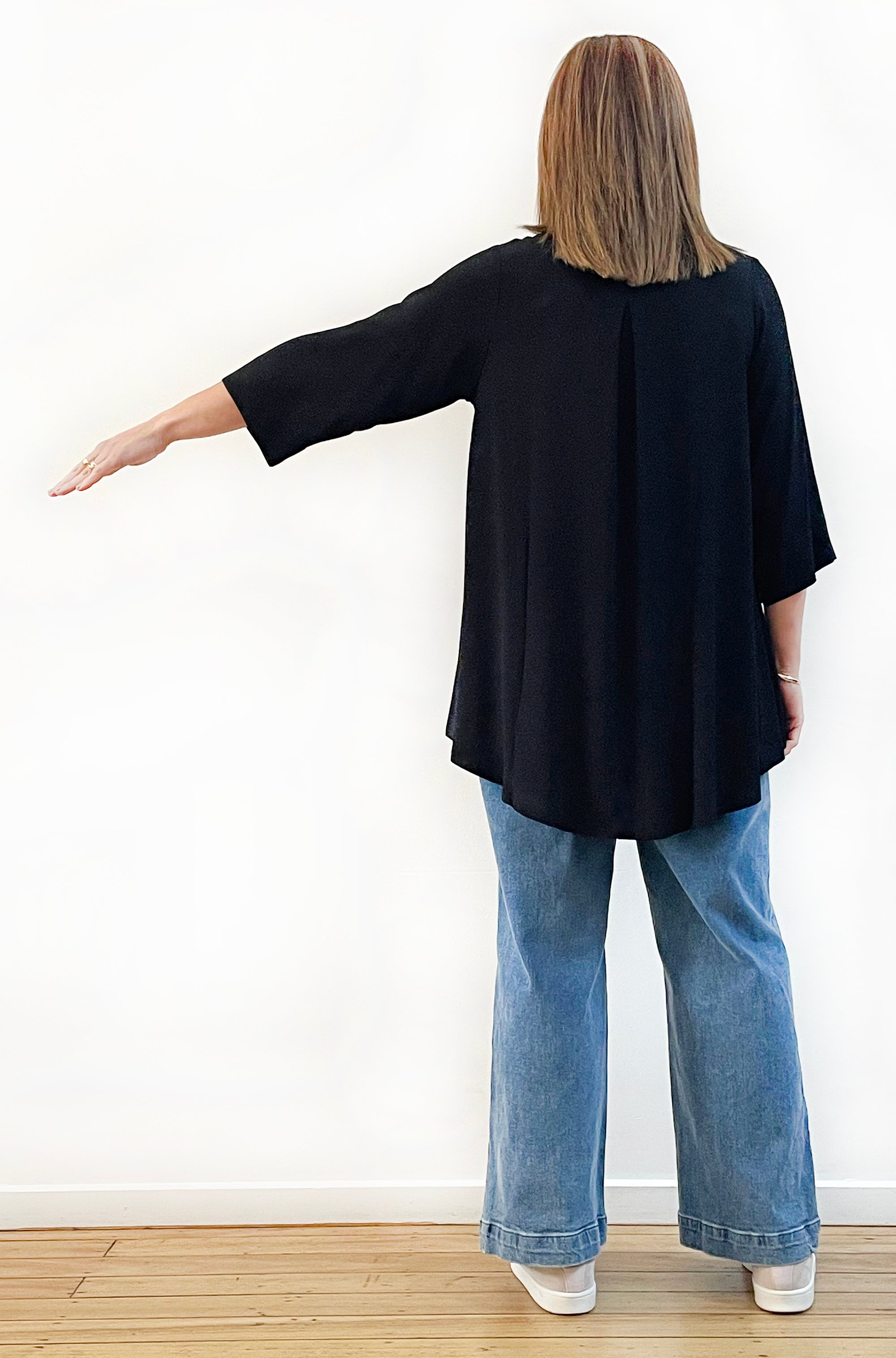 VISCOSE 3/4 SLEEVE HI LO TOP BLACK