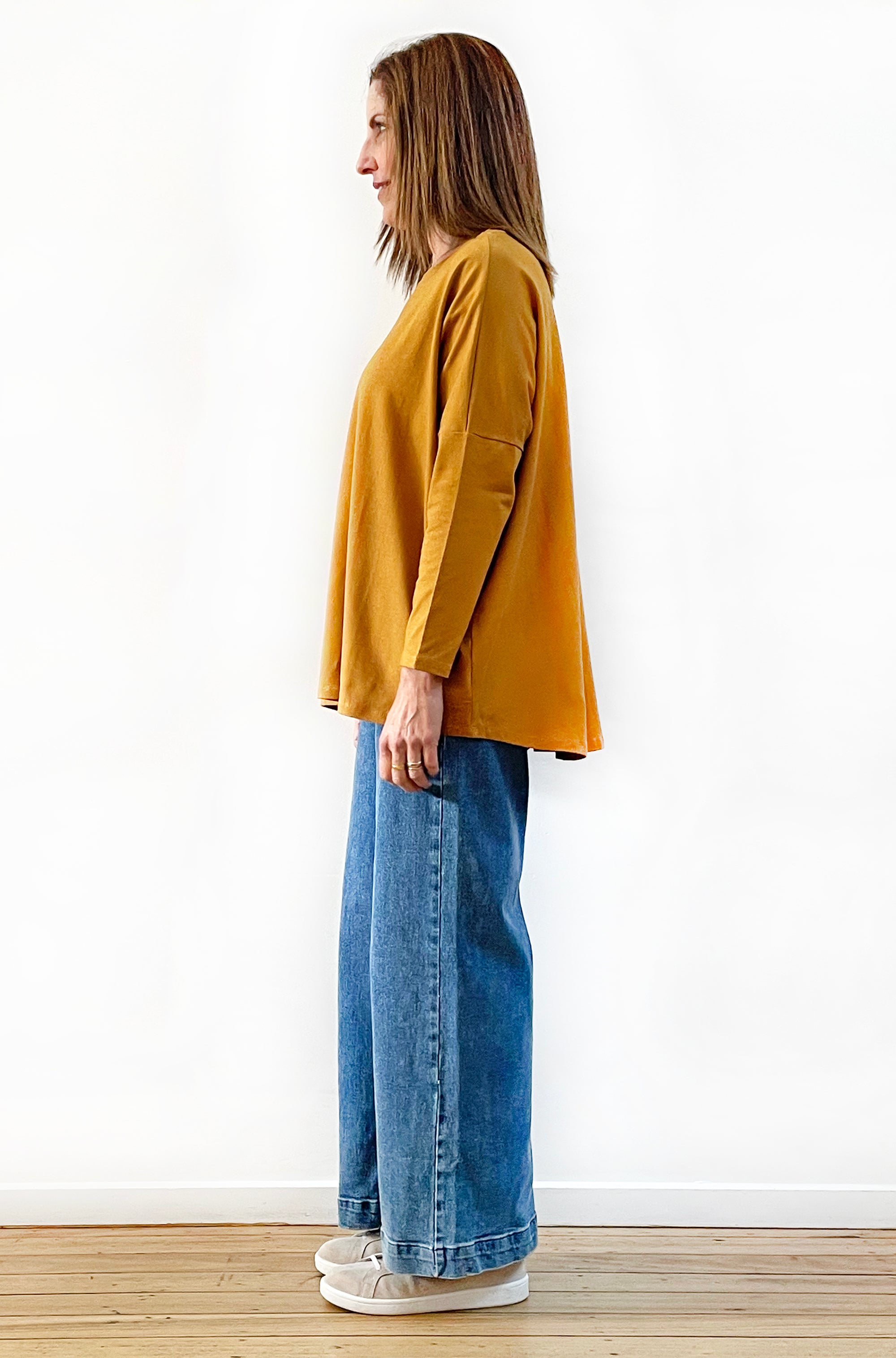 BAMBOO/ORGANIC COTTON LONG SLEEVE CURVED HEM BOX TOP MARIGOLD