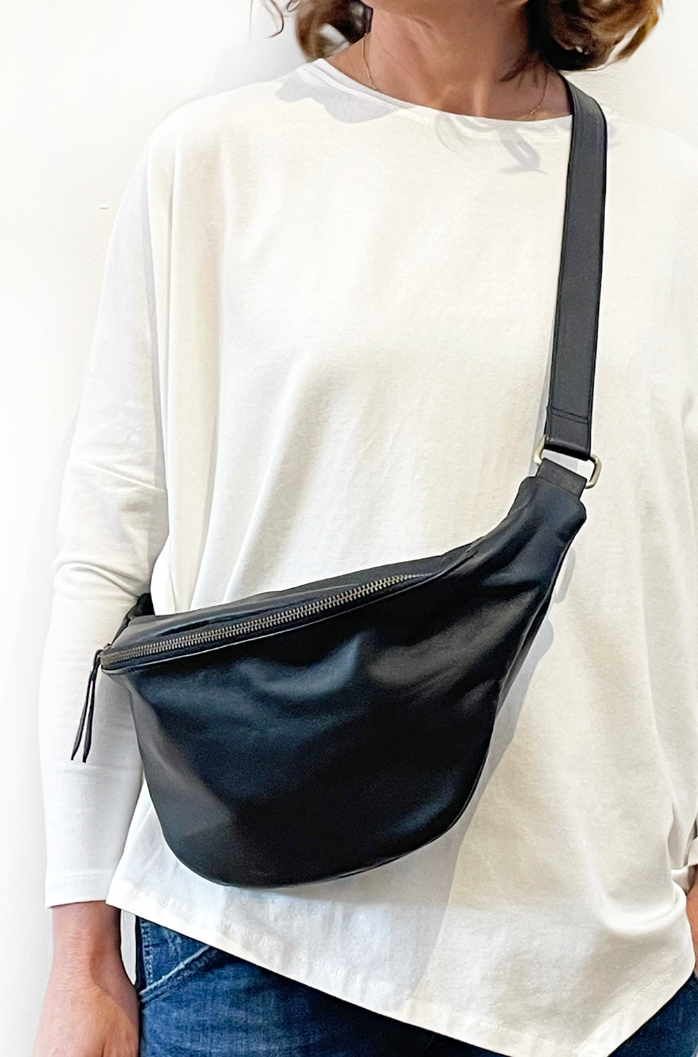 LEATHER BELT BAG BLACK