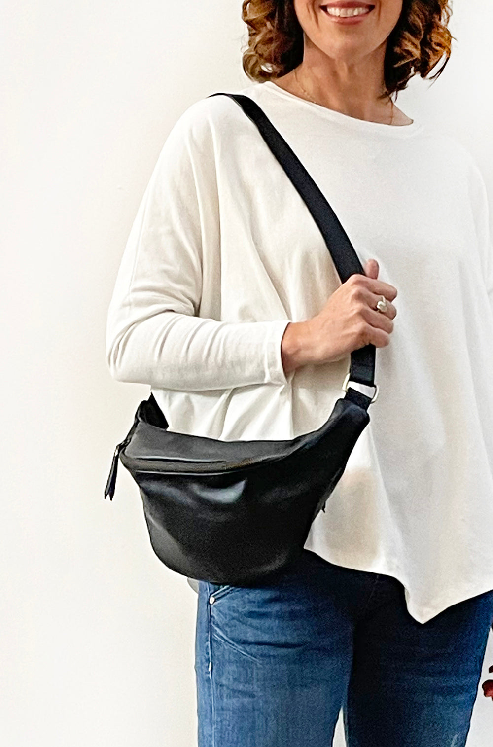 LEATHER BELT BAG BLACK