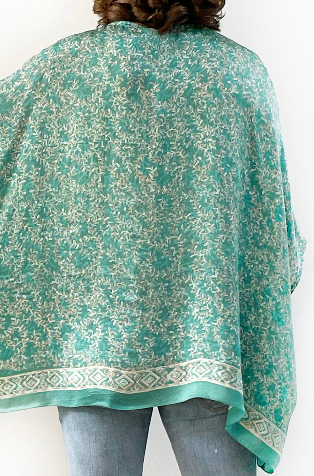 SILK KIMONO IN SOFT GREEN VINE PRINT