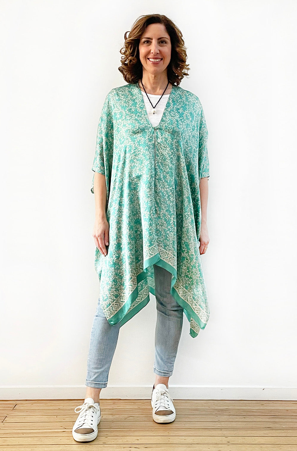 SILK KIMONO IN SOFT GREEN VINE PRINT