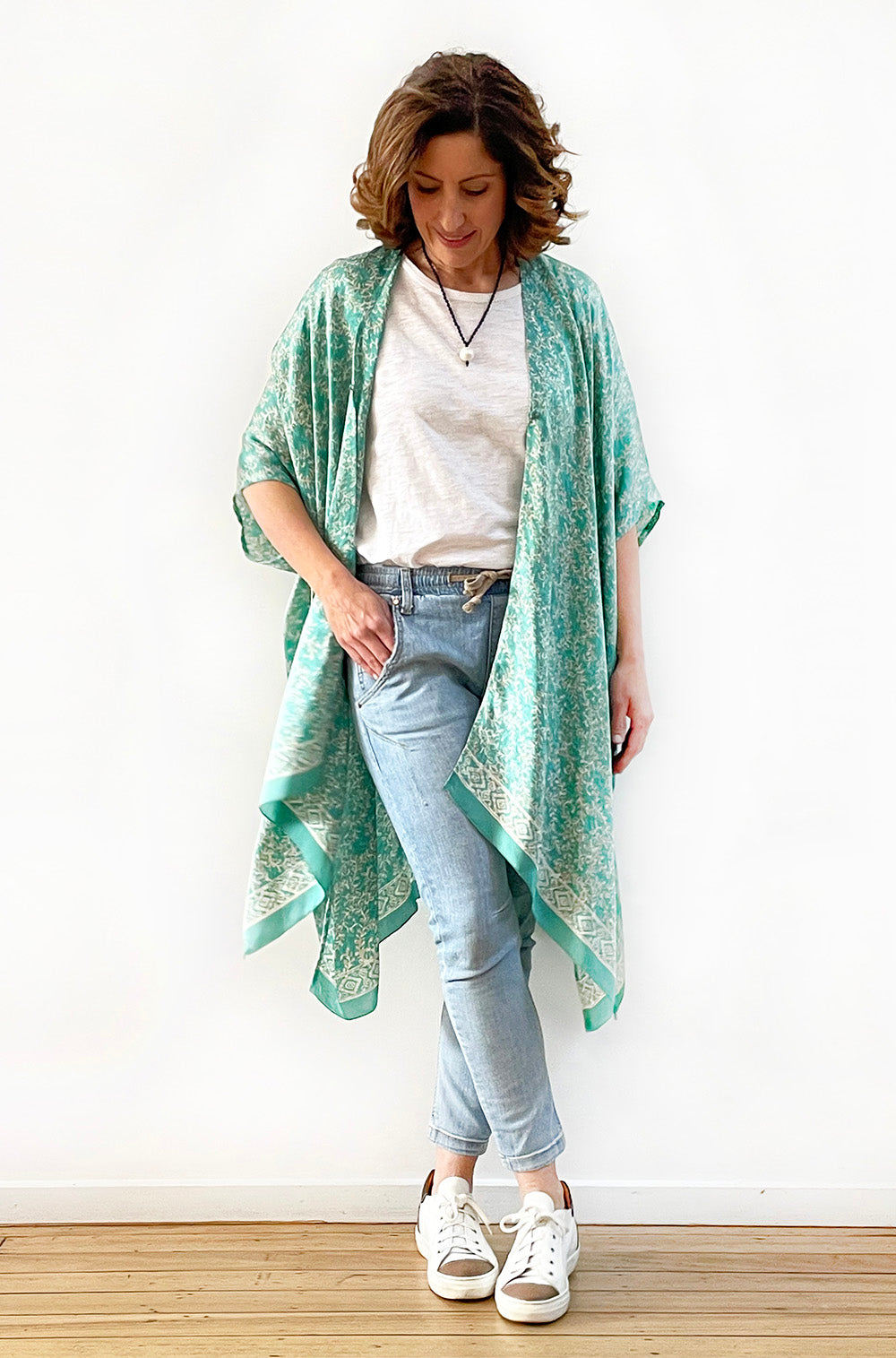 SILK KIMONO IN SOFT GREEN VINE PRINT