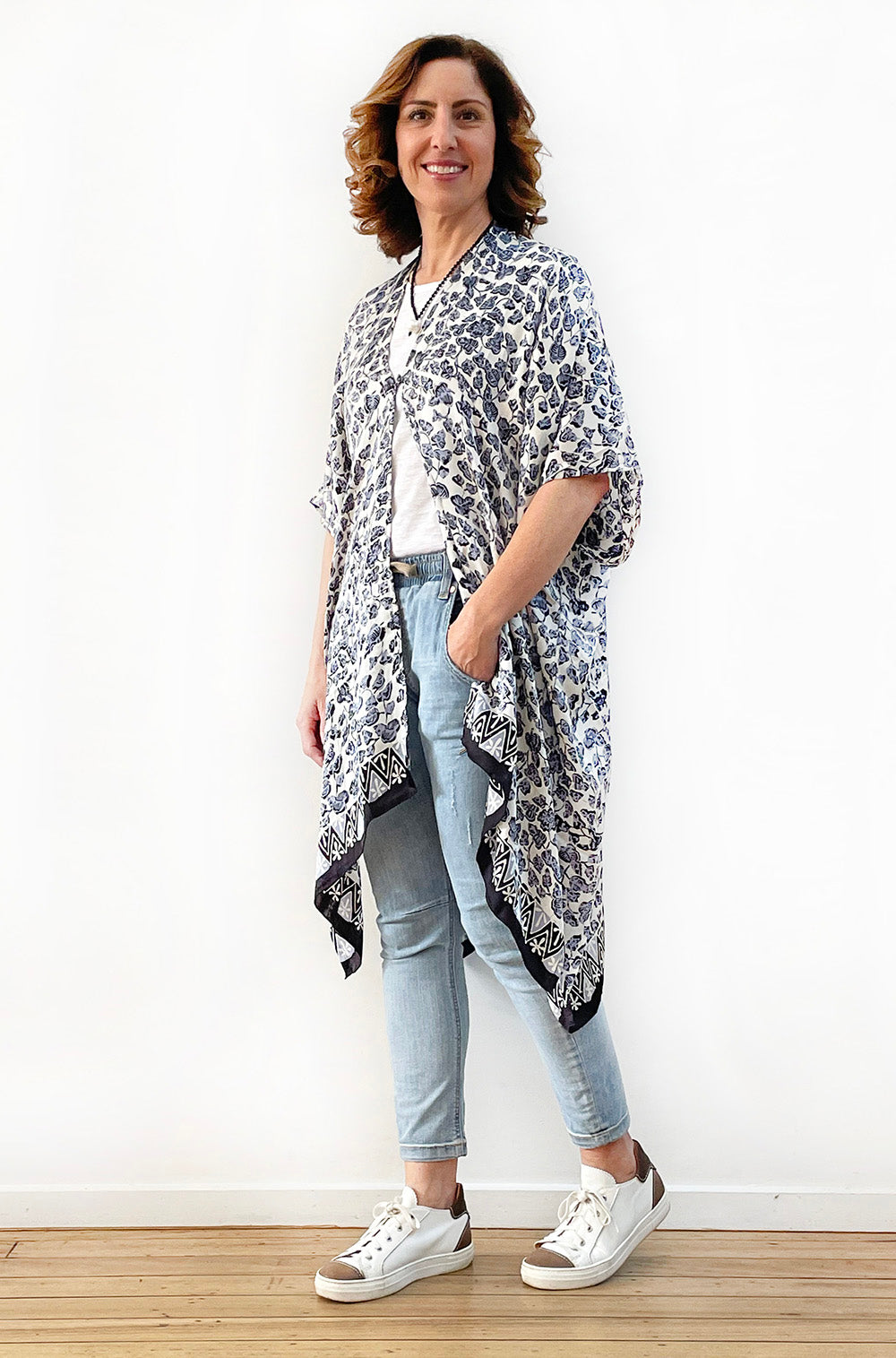 SILK KIMONO IN BLUE LEAF PRINT