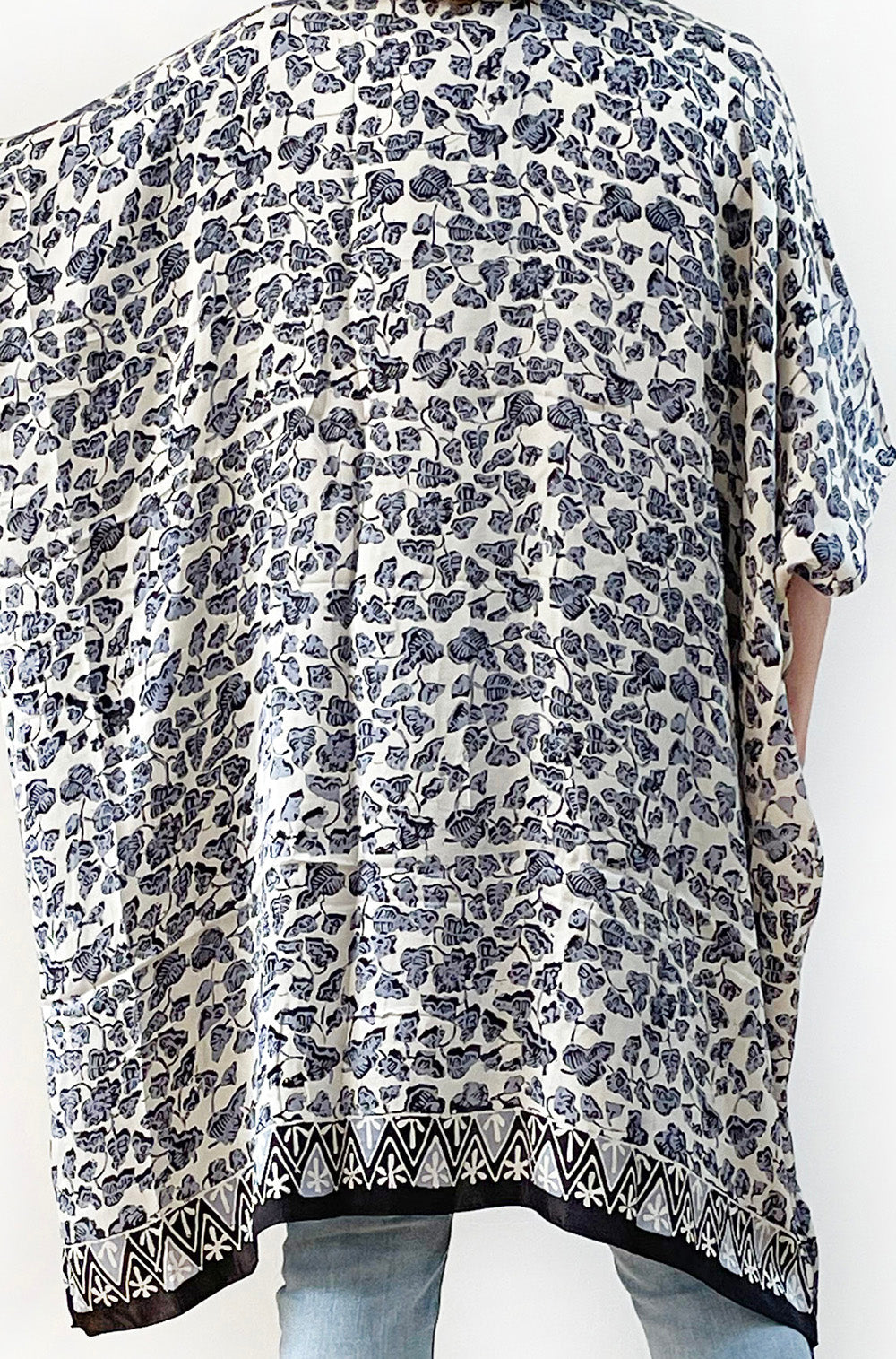 SILK KIMONO IN BLUE LEAF PRINT