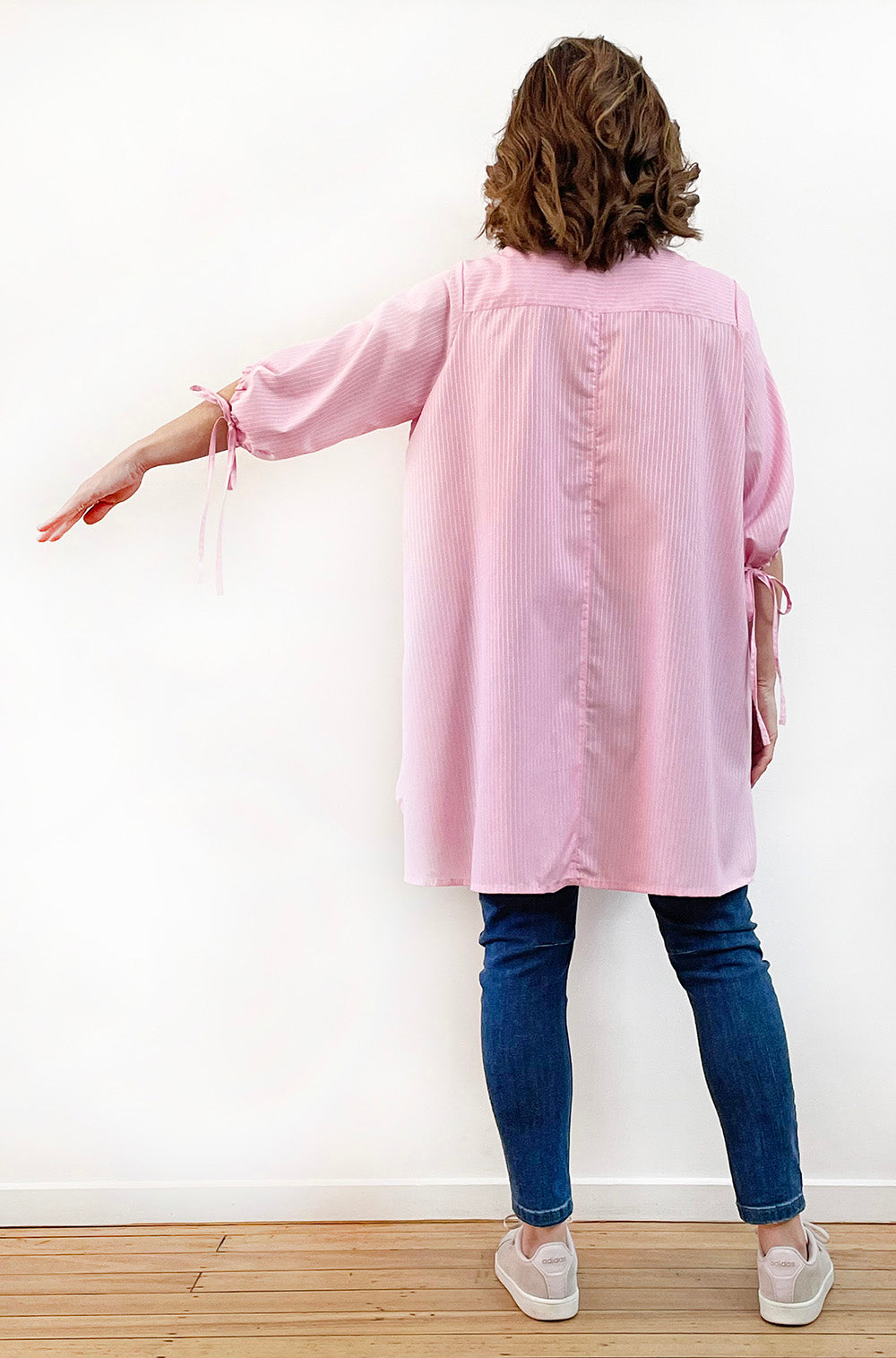 COTTON TIE SLEEVE HI LO SWING SHIRT PINK STRIPE