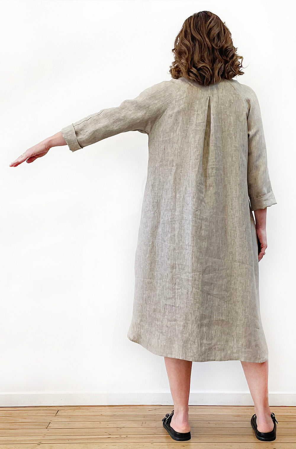 LINEN BUTTON THRU RAGLAN SHIRT DRESS SAND