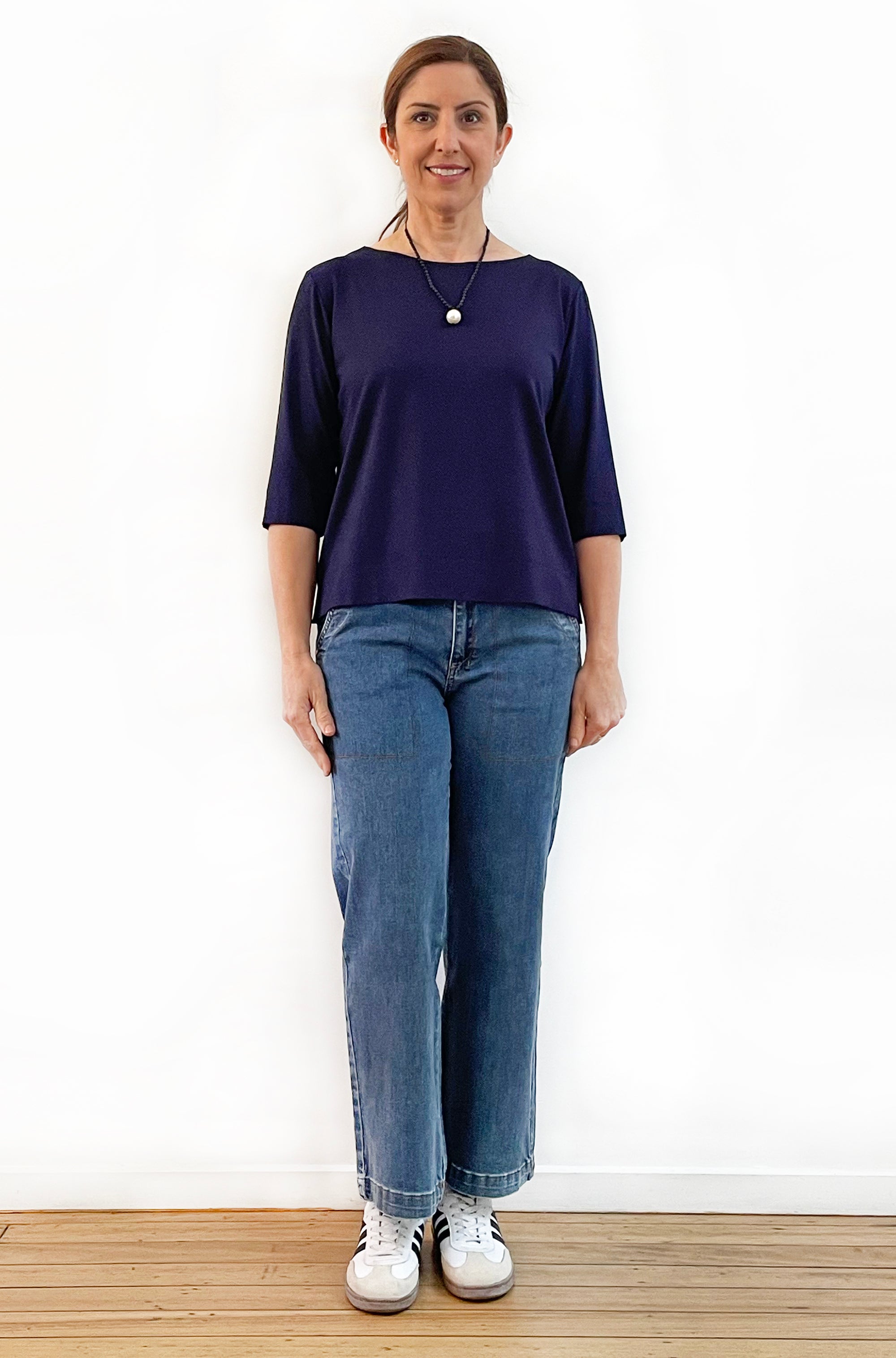 BAMBOO FITTED SLEEVE TOP NAVY