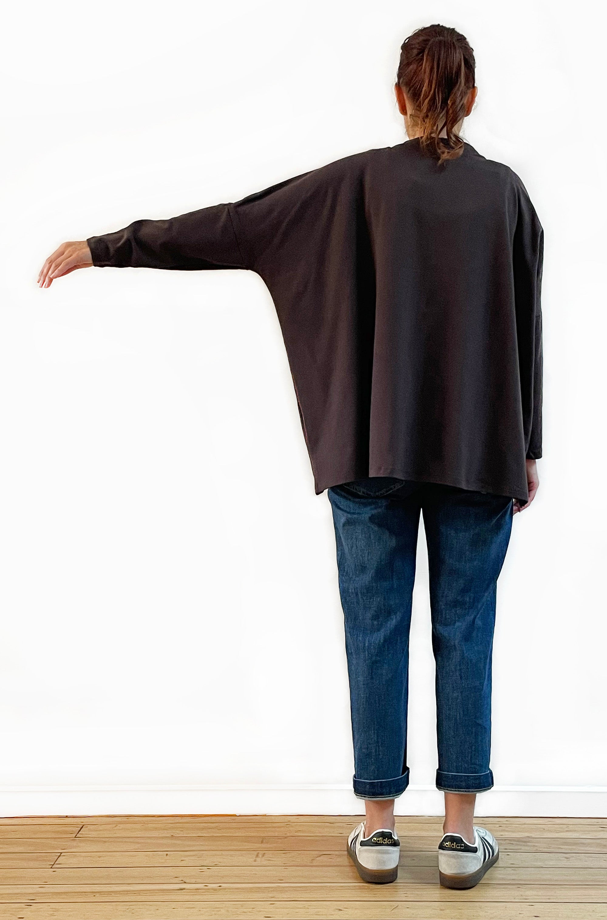 BAMBOO/ORGANIC COTTON BUTTON THRU CARDI CHOCOLATE