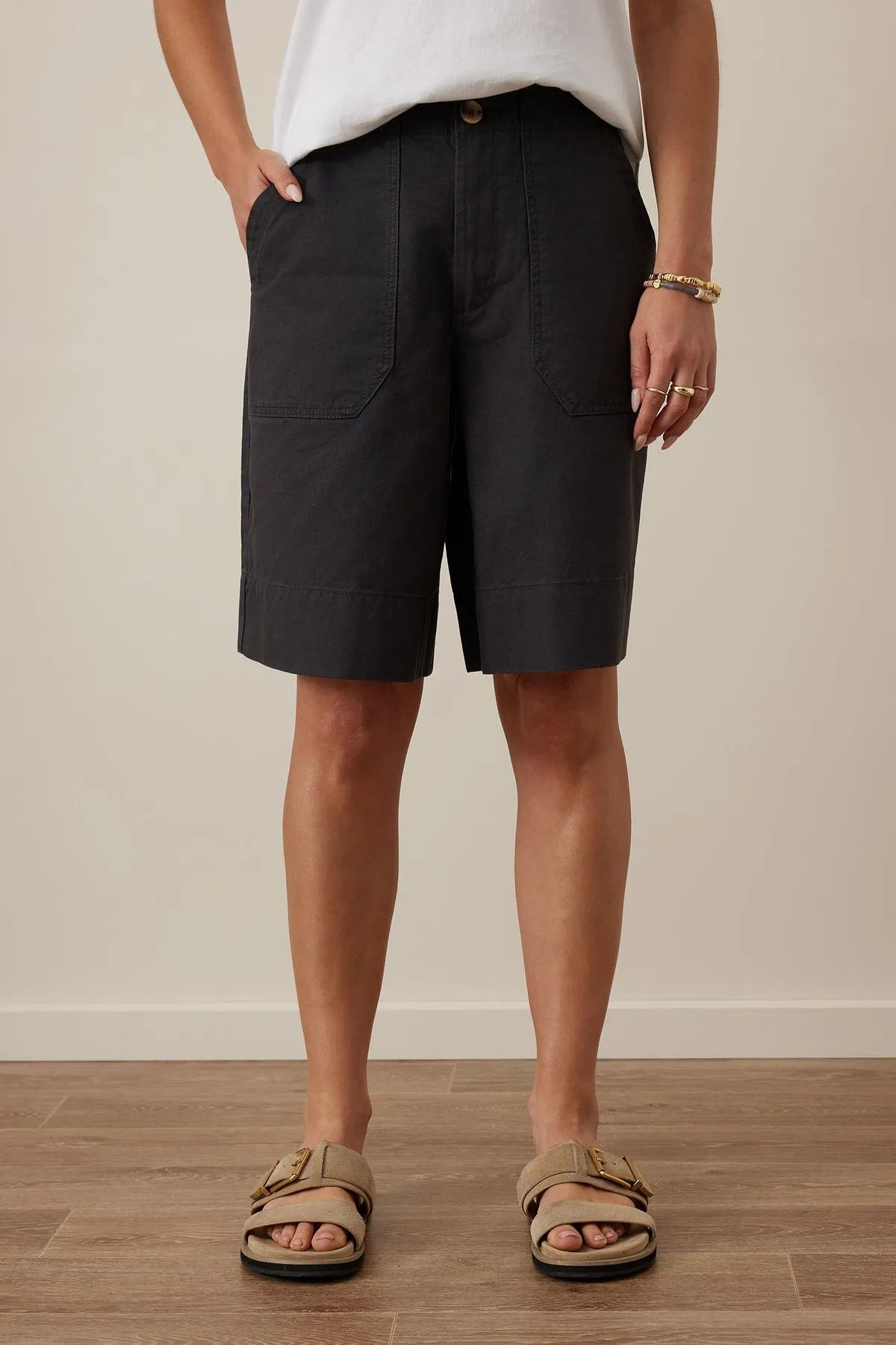 CERES LIFE BRONTE SHORT WASHED BLACK