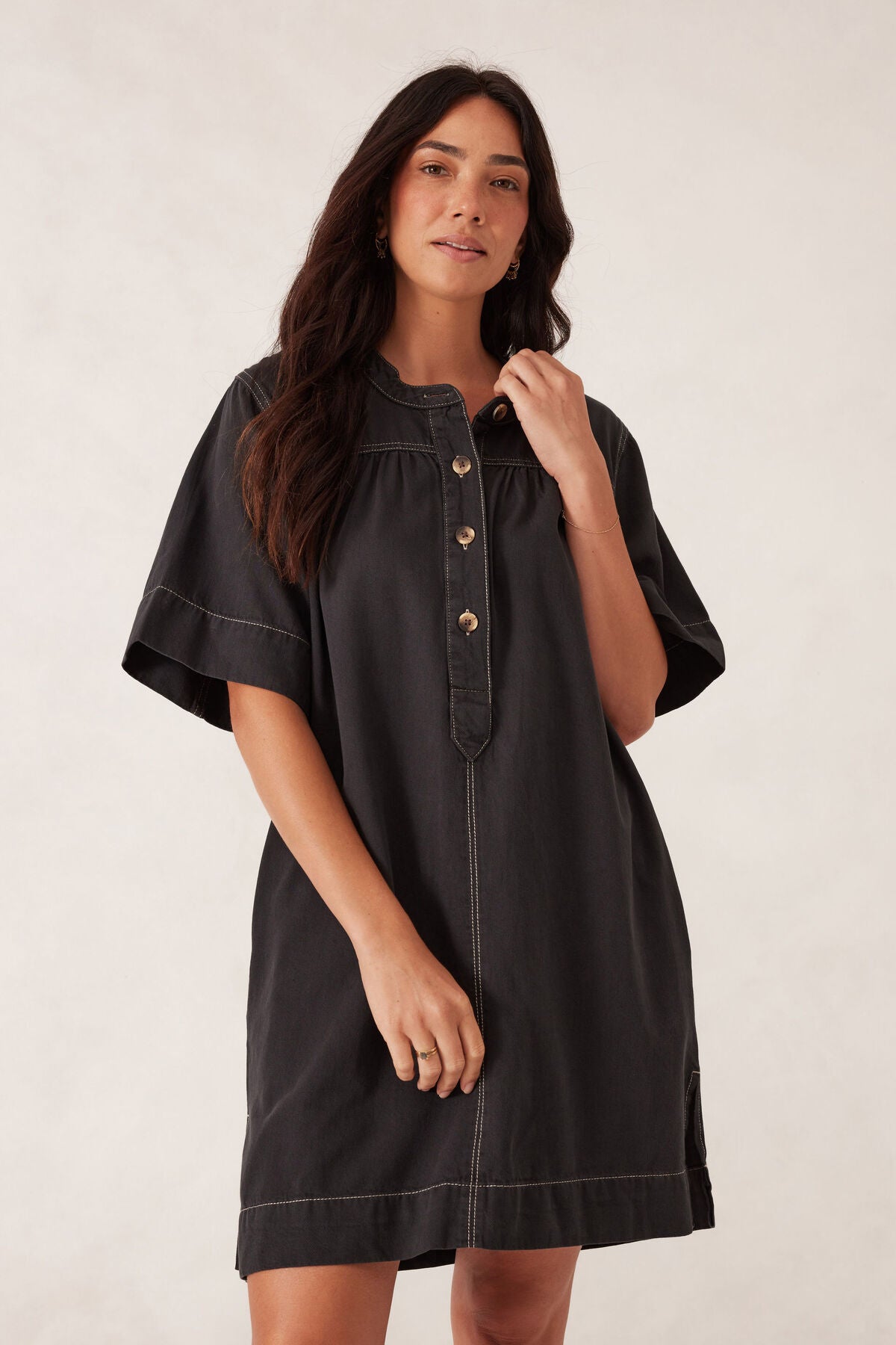 CERES LIFE HALF PLACKET TUNIC DRESS WASHED BLACK