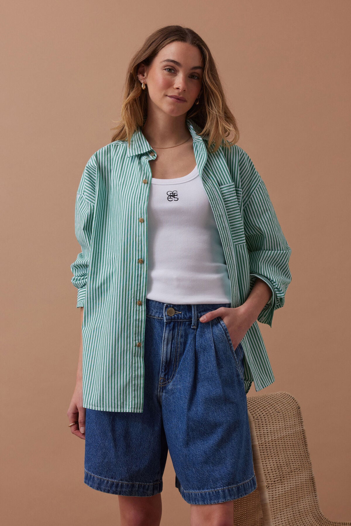 CERES LIFE SYLVIE LONGLINE PLEAT DENIM SHORT FRESH INDIGO