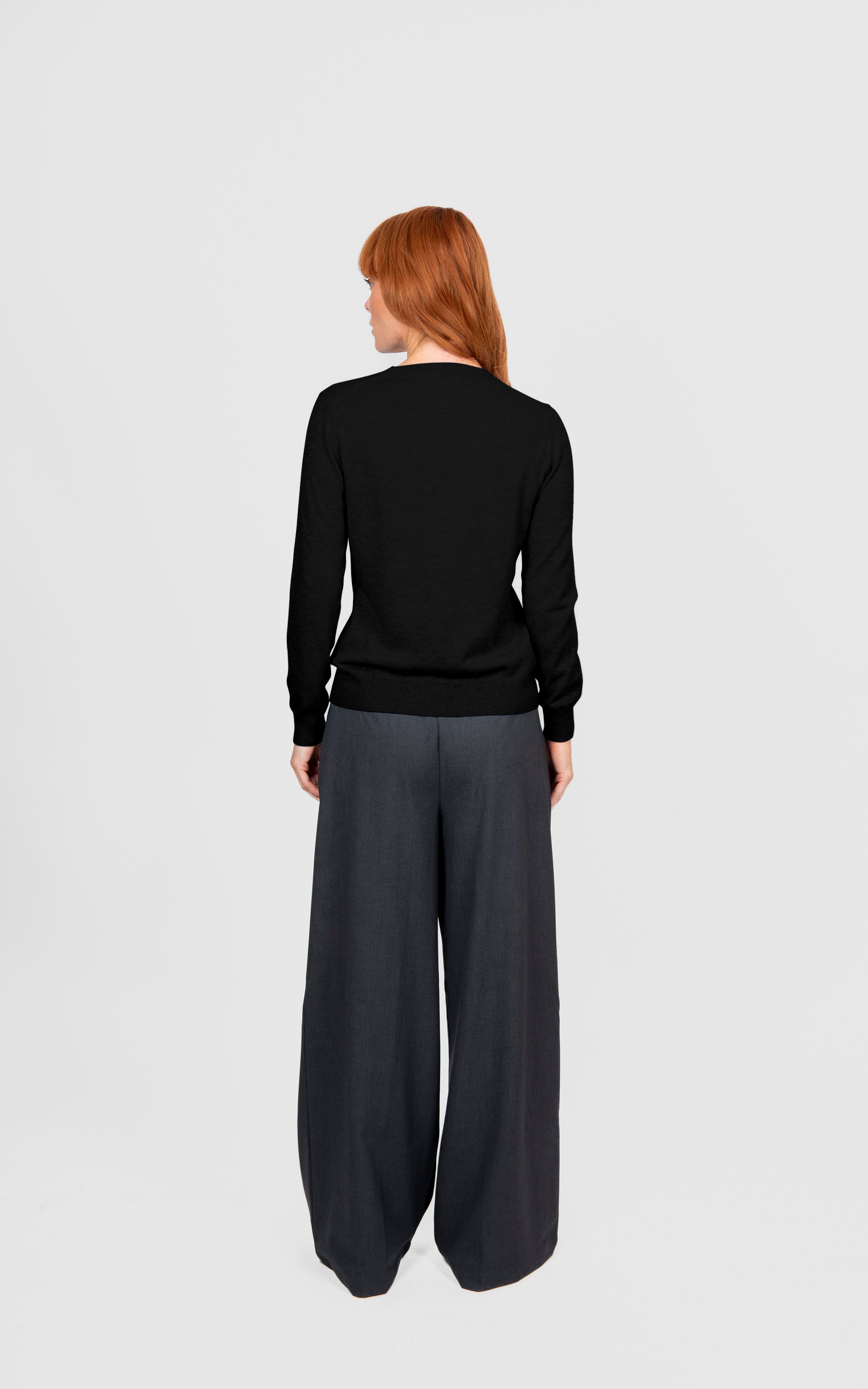 BRIDGE & LORD MERINO CASHMERE CHLOE CREW NECK PULLOVER BLACK